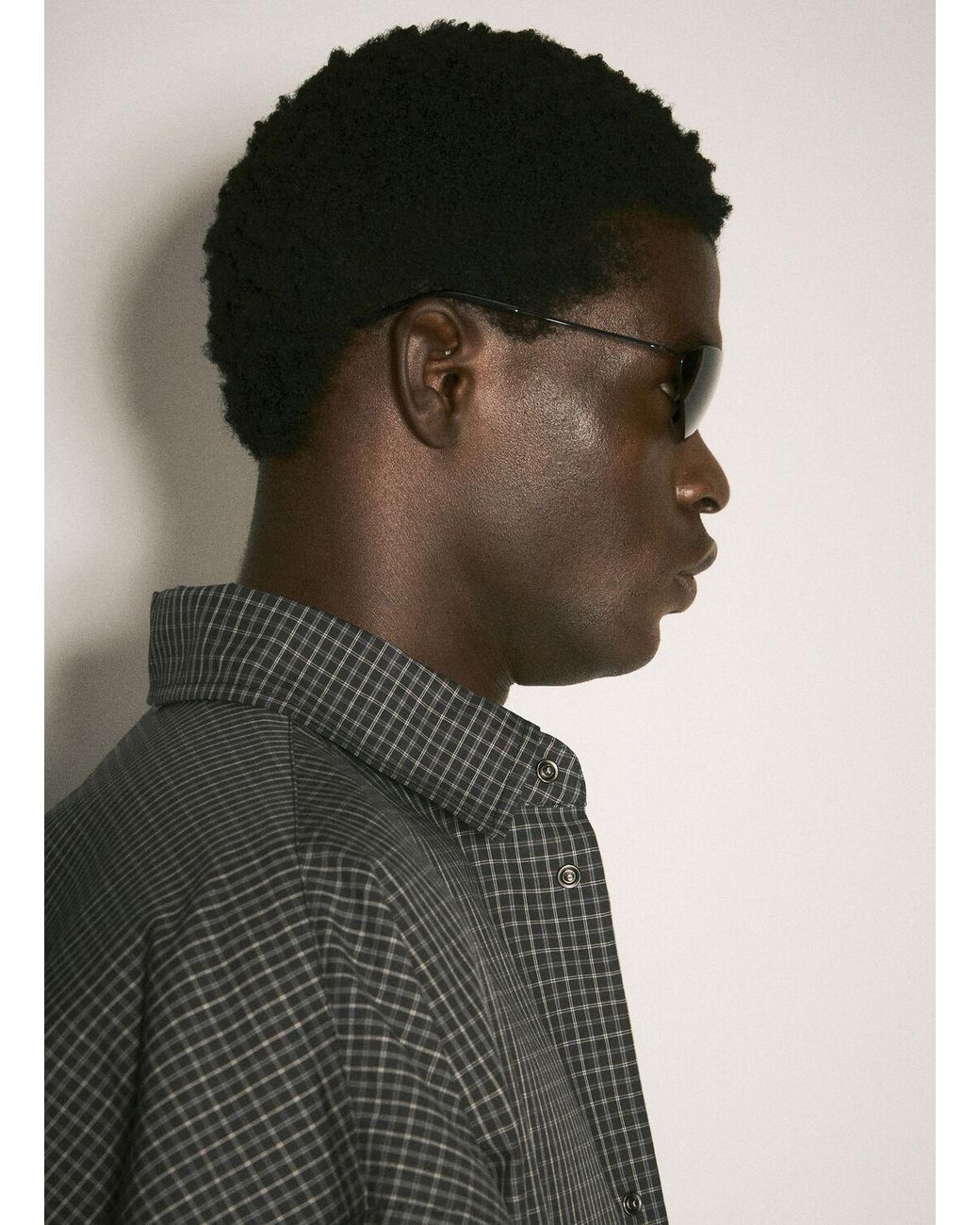 BALENCIAGA MALIBU Round サングラス　チタニウム Malibu Round Sunglasses in Black | Balenciaga US