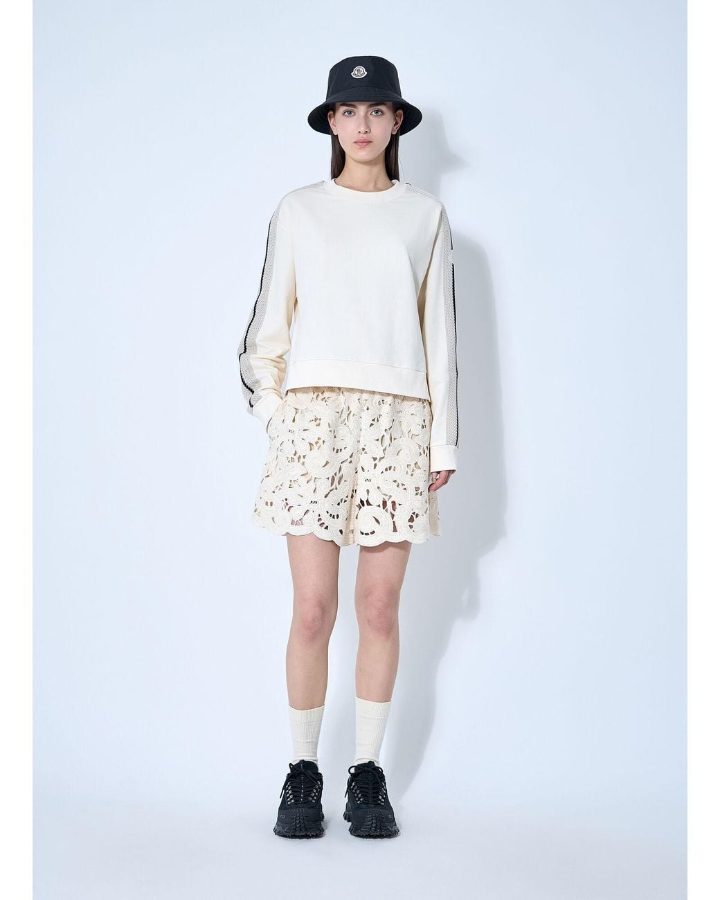 Moncler White Embroidery Anglaise Shorts