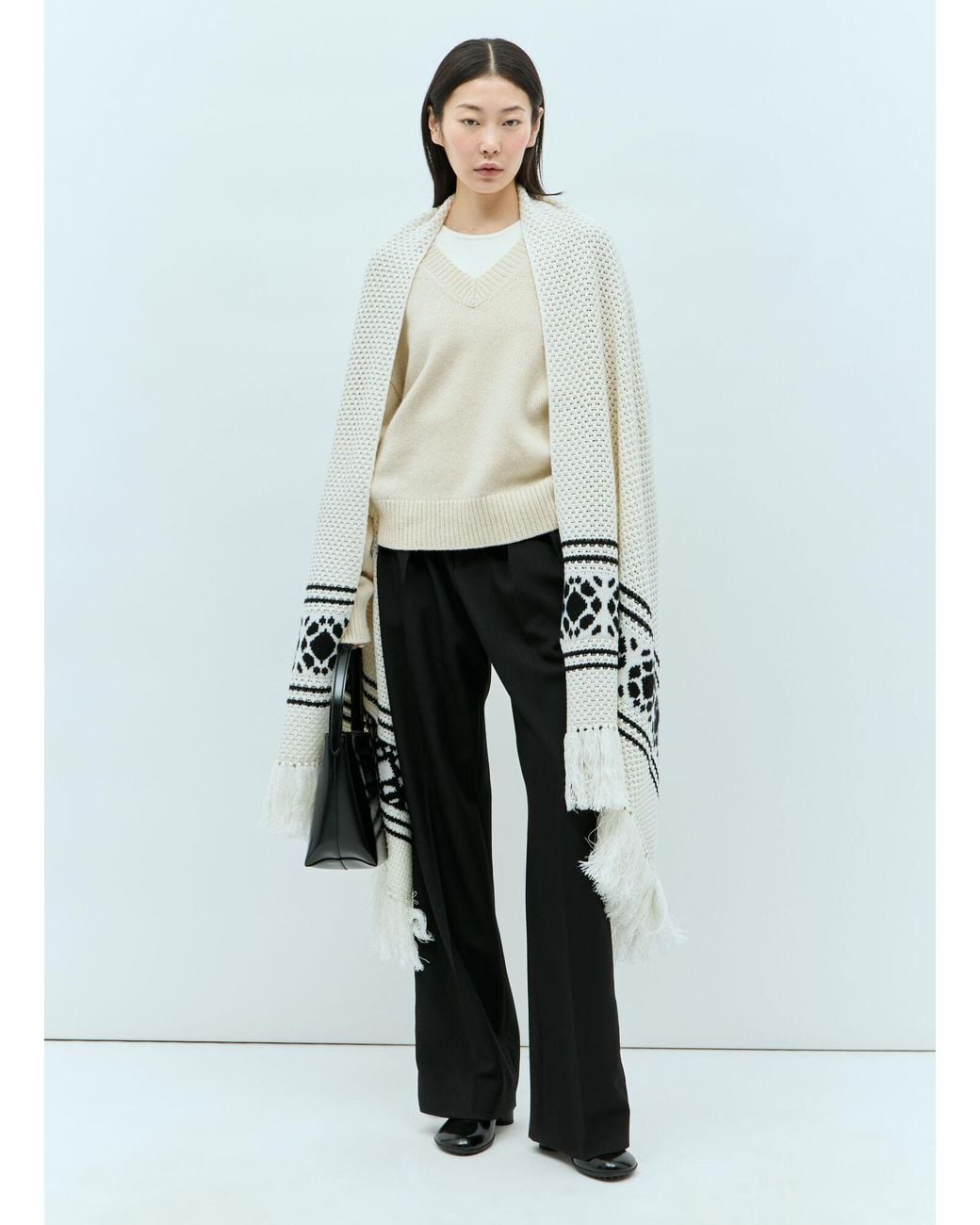 Max Mara White Wool Cashmere Crocheted Jacquard Scarf