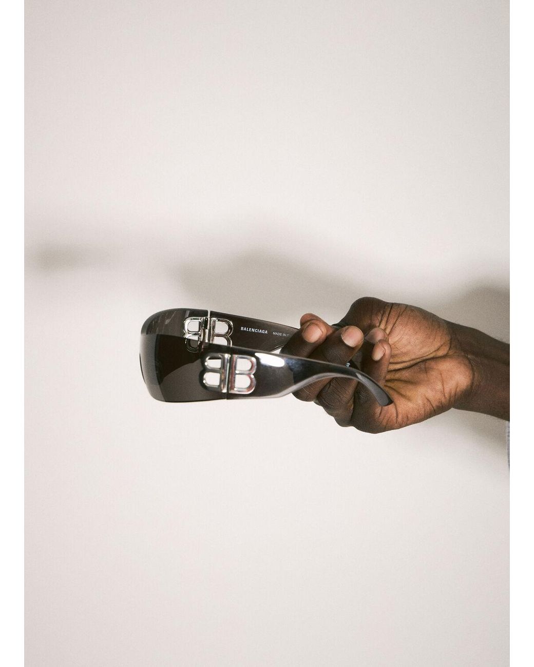 Balenciaga Bossy Mask Sunglasses in Black | Lyst