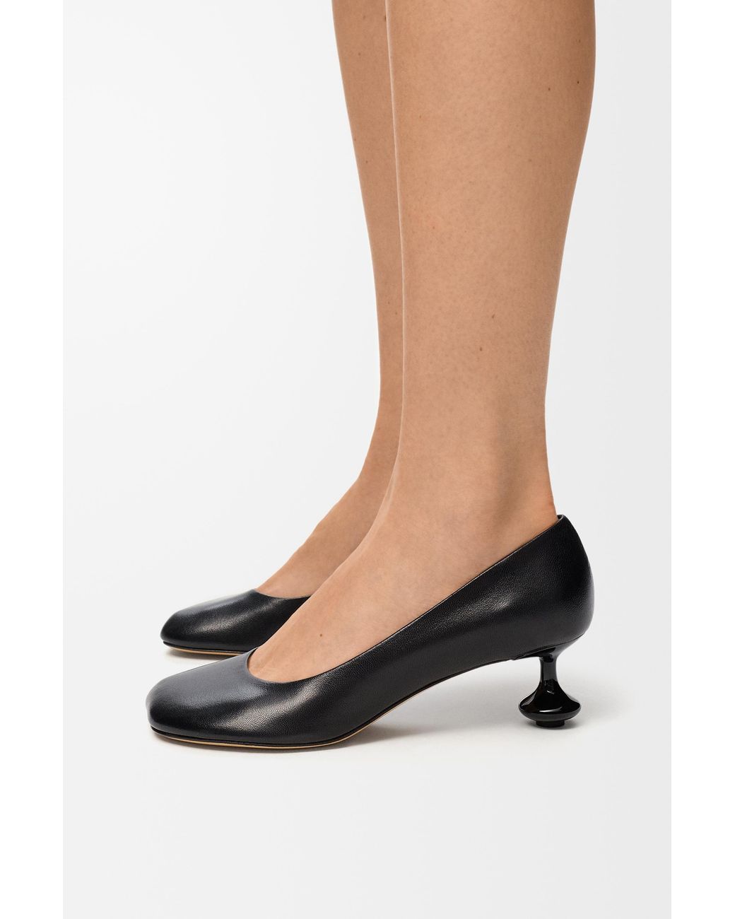 Loewe White Toy Pump