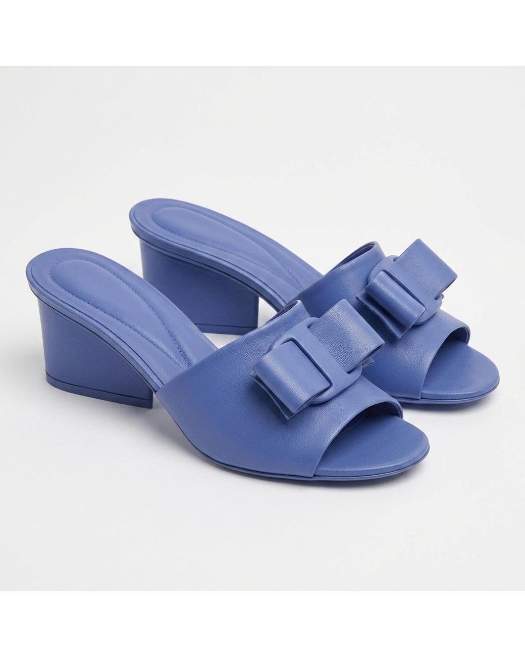 Ferragamo Blue Valery 55