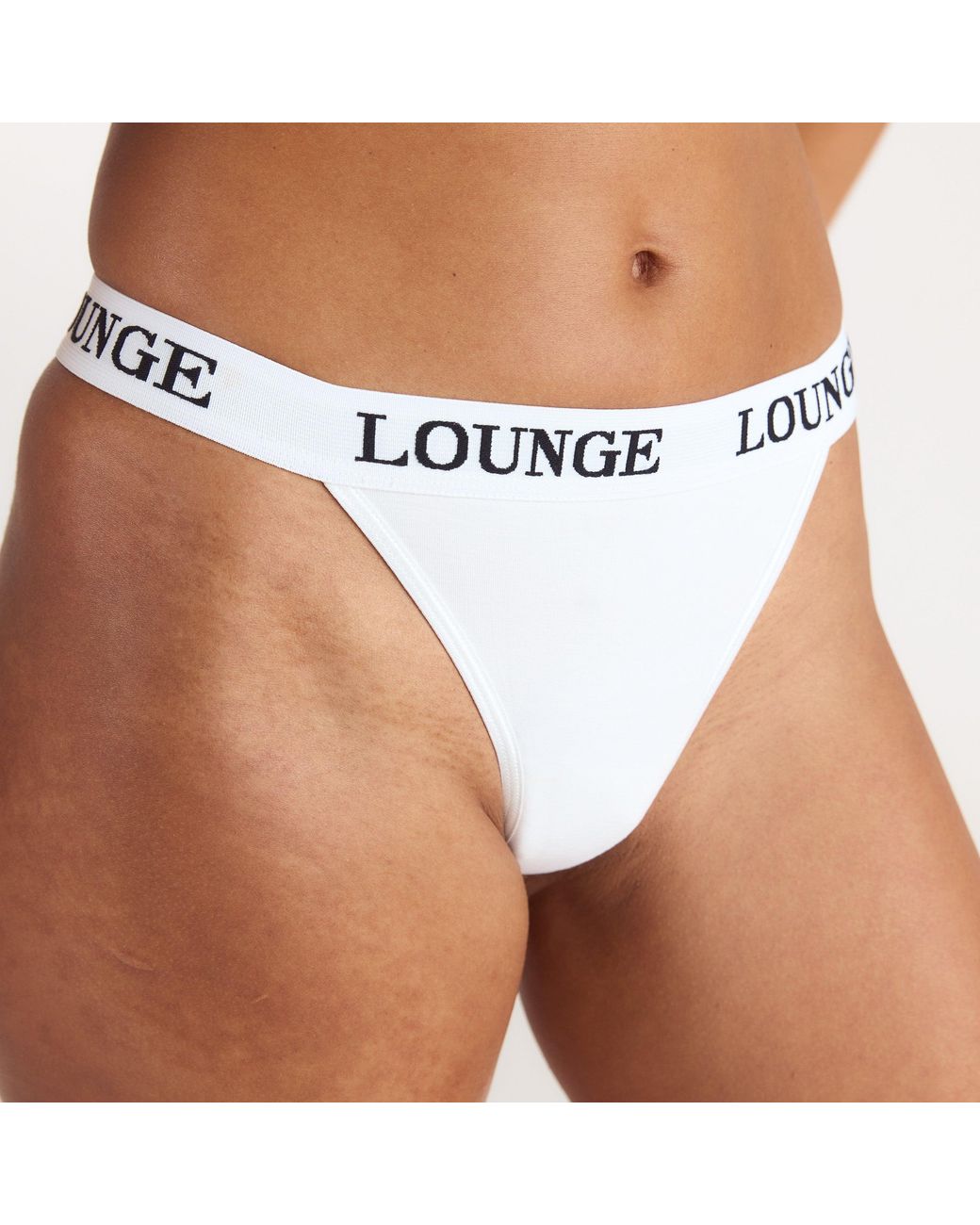 Bamboo Triangle String Lounge en coloris White