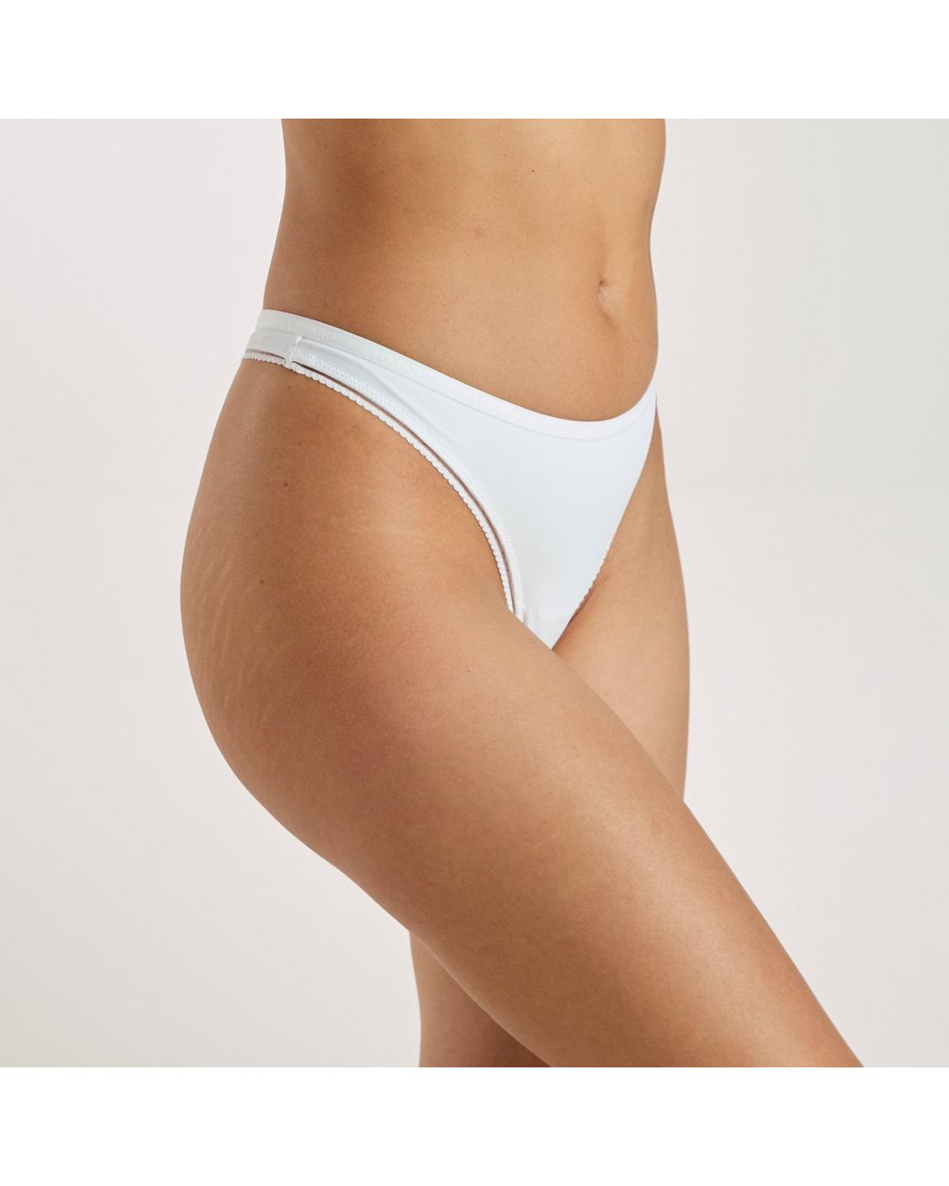 Lounge Everyday String in het White