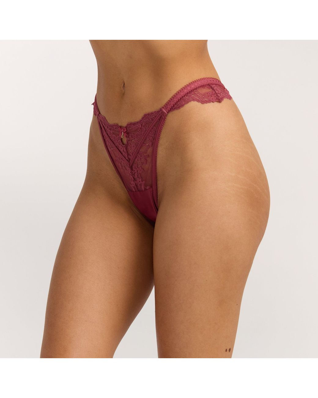String Enchant Lounge en coloris Red