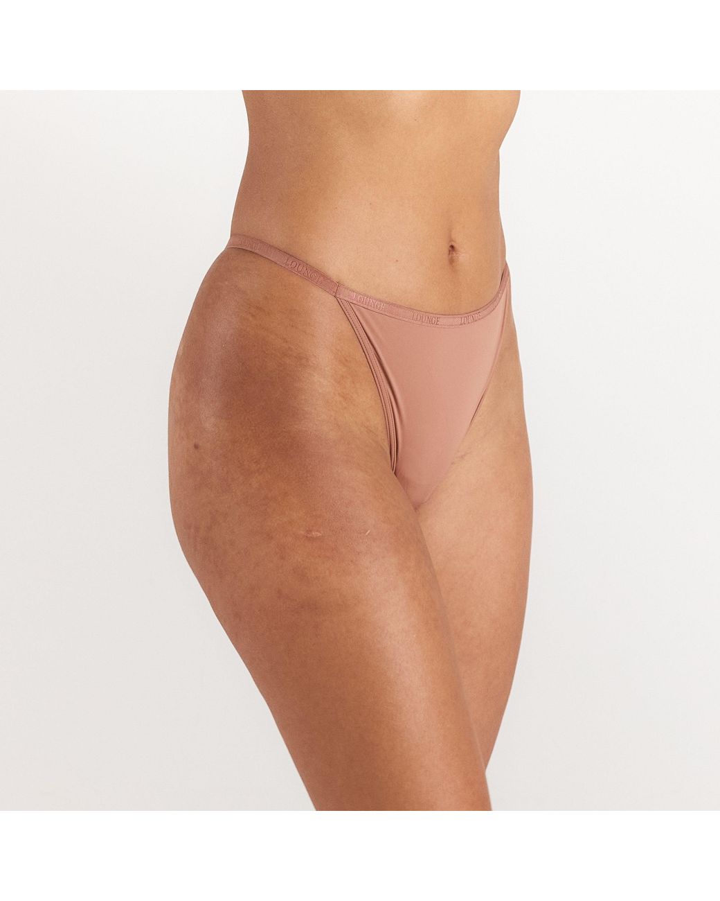 Lounge Your Everyday String in het Brown