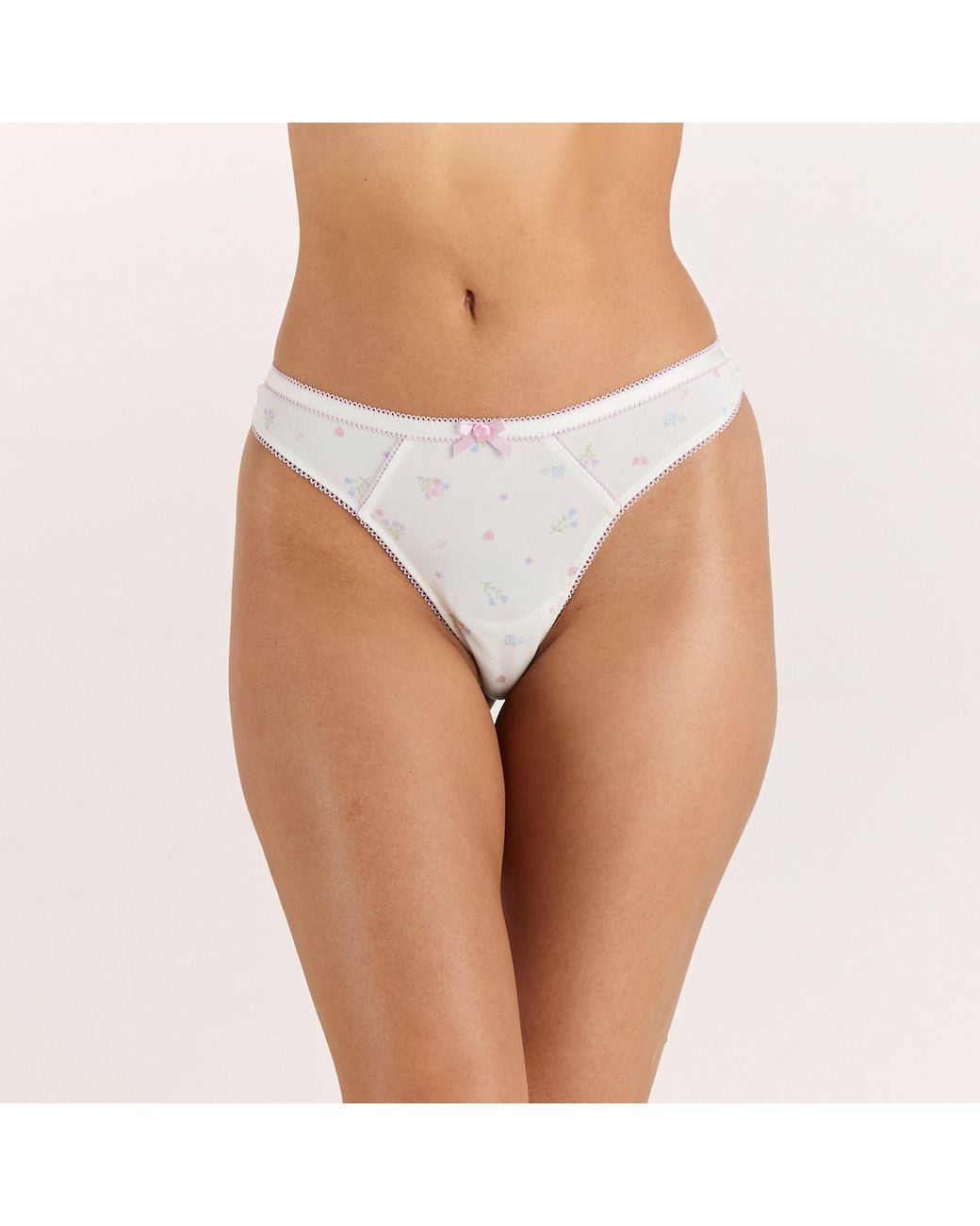 Lounge White Rosie String