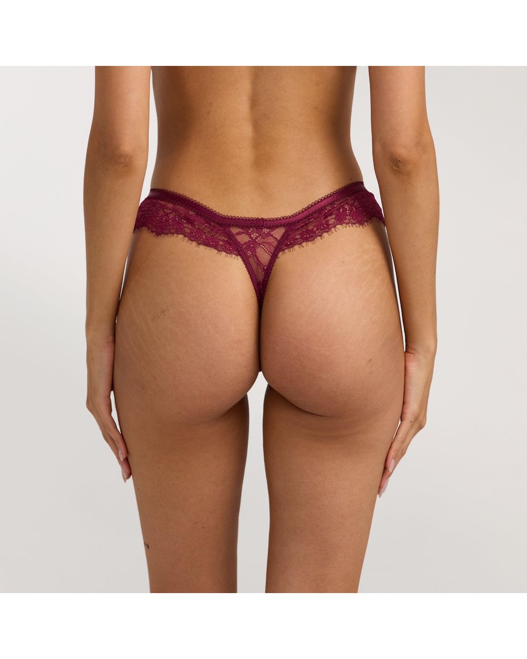 Lounge Lace Trim String in het Red