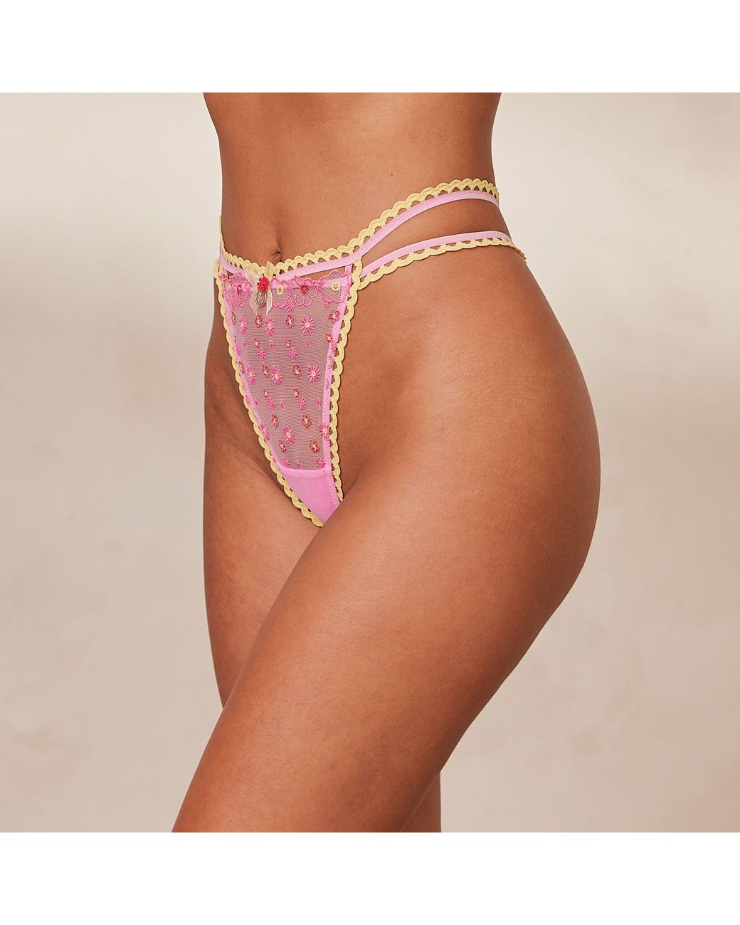 Lounge Daisy Embroidered String in het Pink