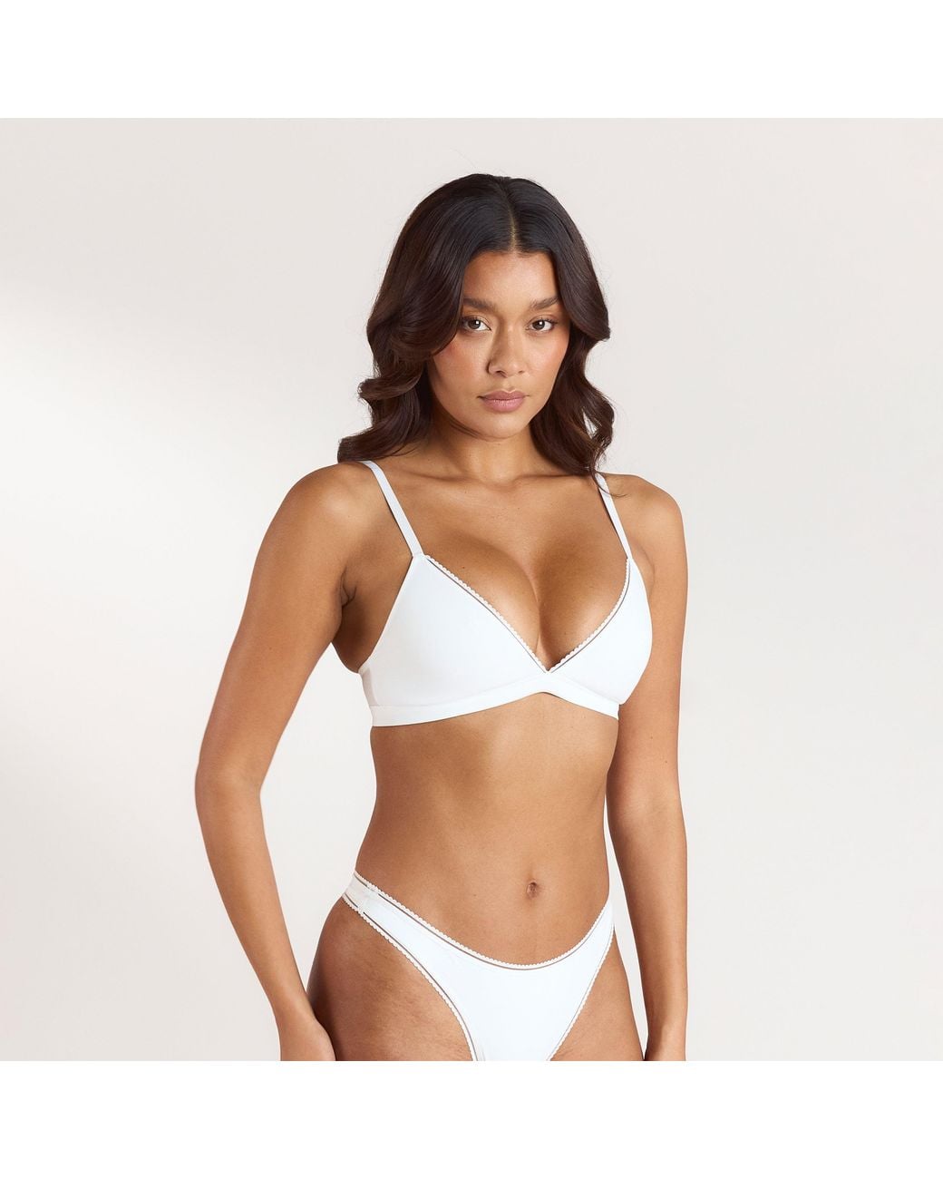 Lounge Comfort Triangle Bralette in het White