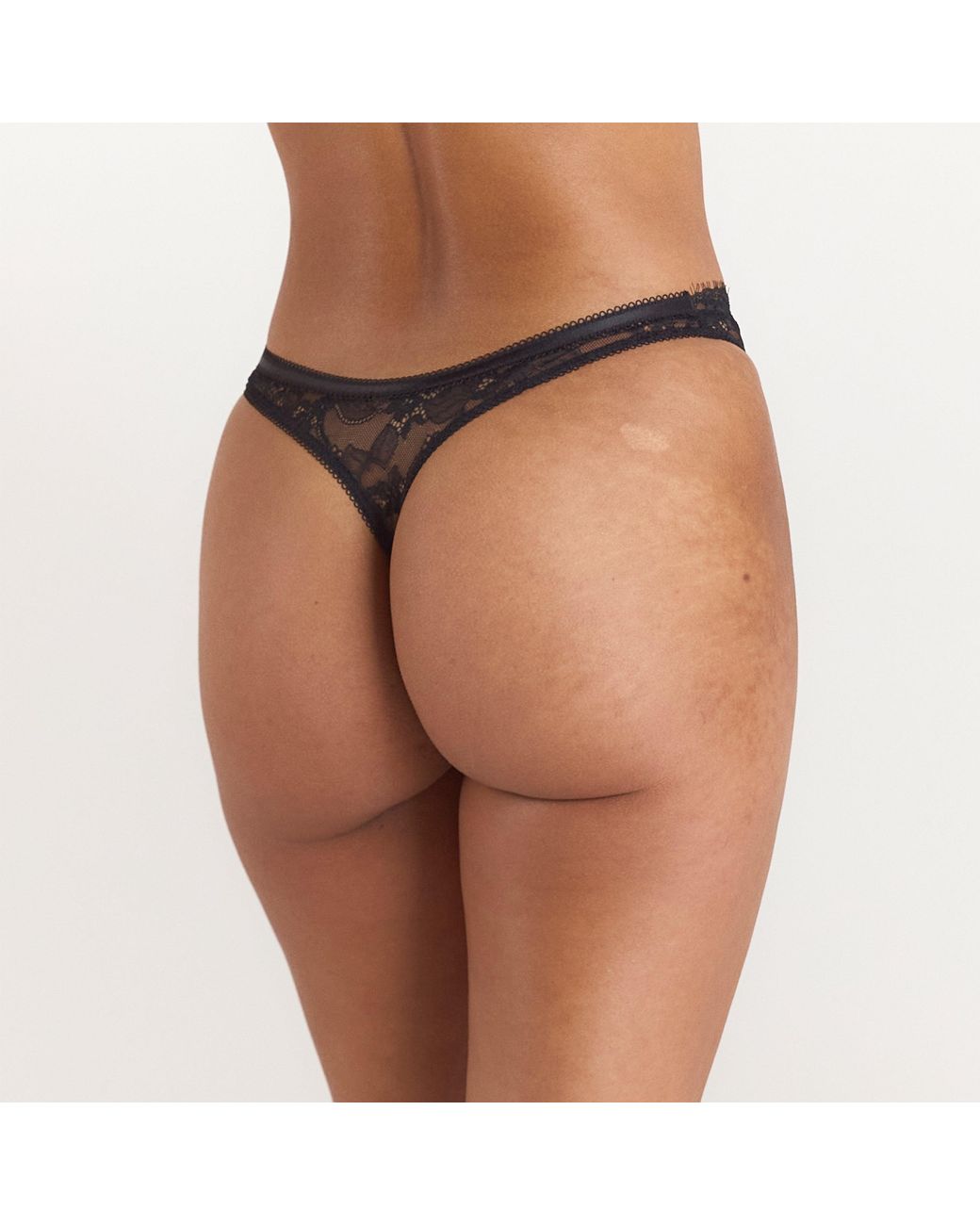 Lounge Lace String in het Black