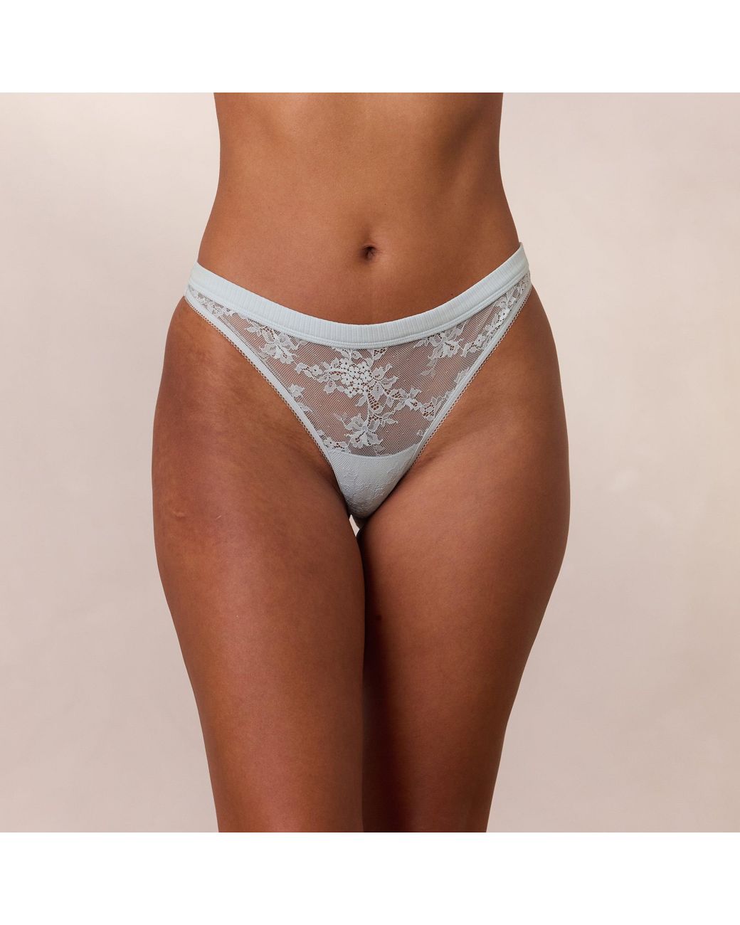 String Lace Triangle Lounge en coloris Brown