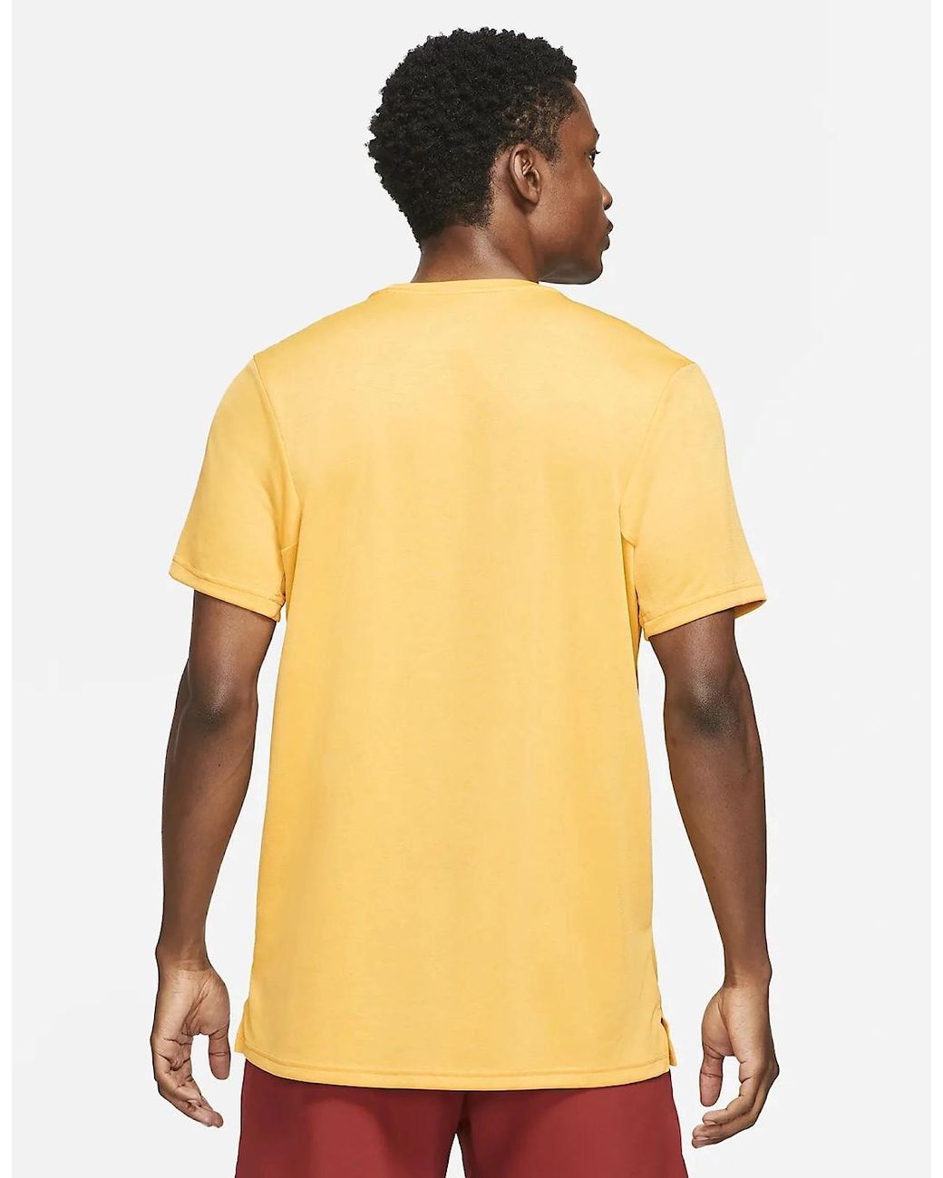 Nike Yellow Dri-Fit Sport Clash Superset Training T-Shirt for men
