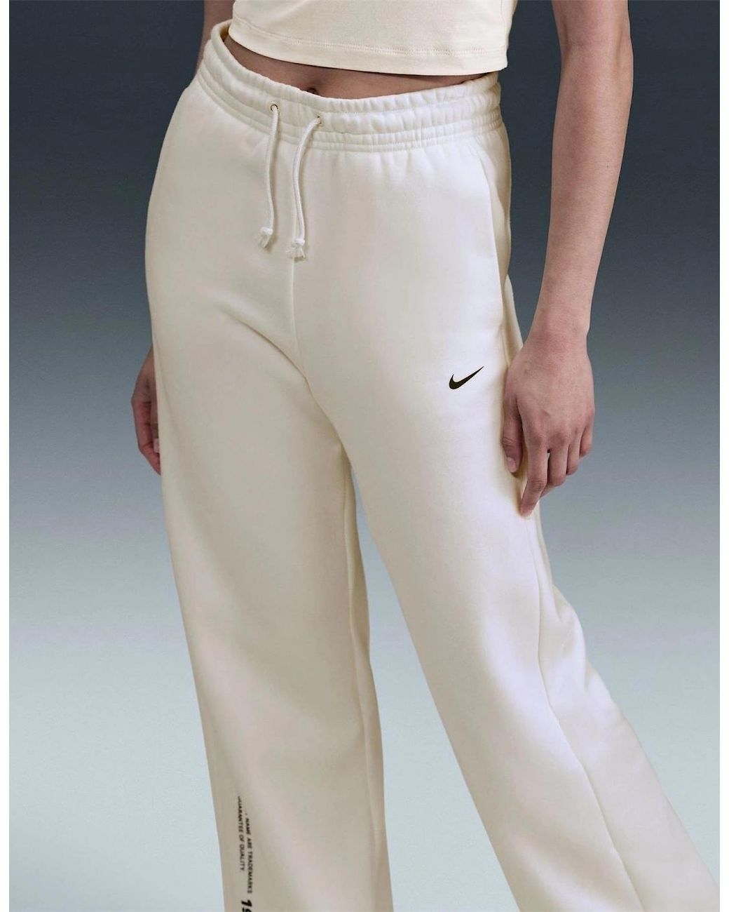 Nike White Classic Solid Patterned Wide Fit Sweatpants