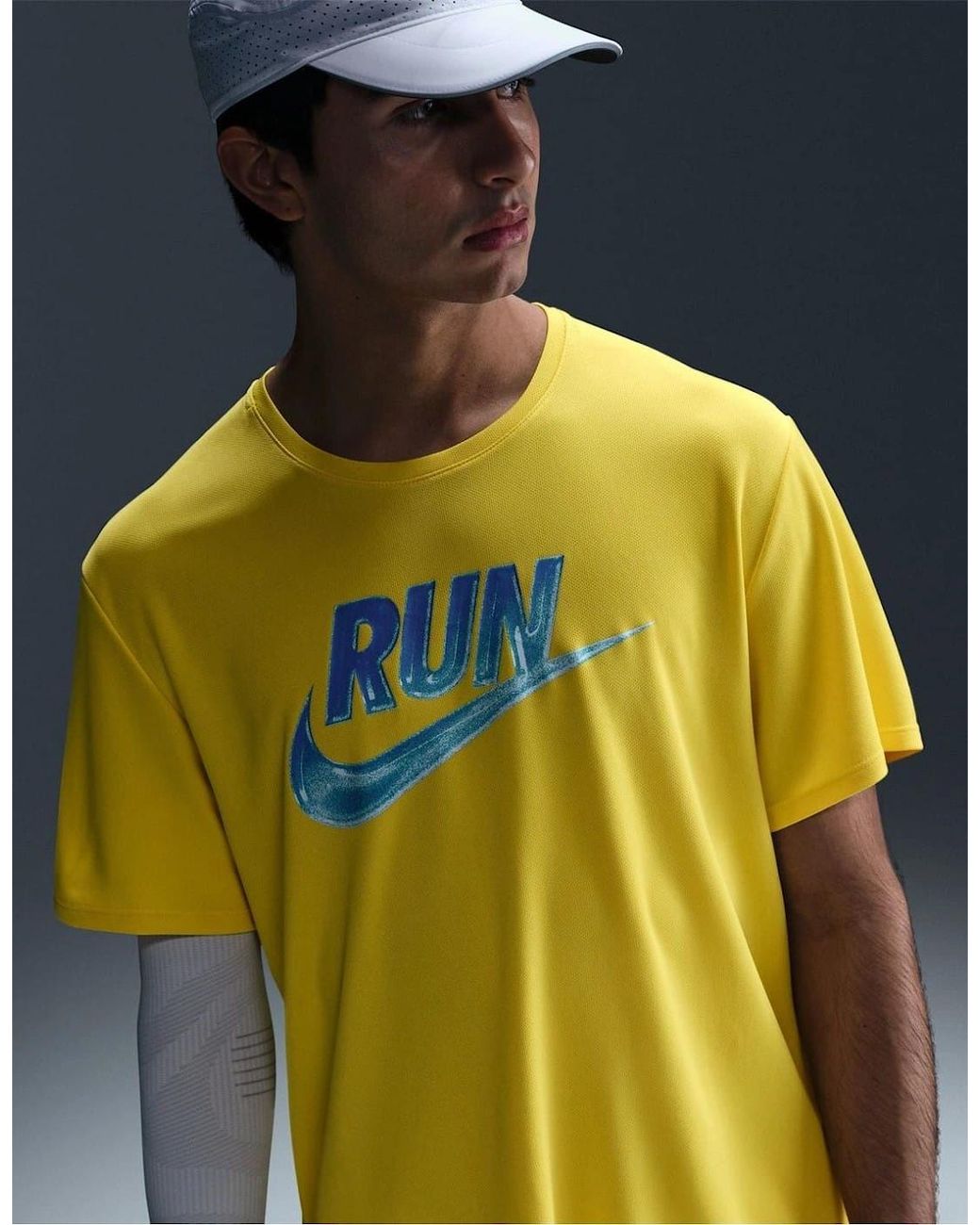 Nike Green Run Large Genie Competition T-Shirt for men