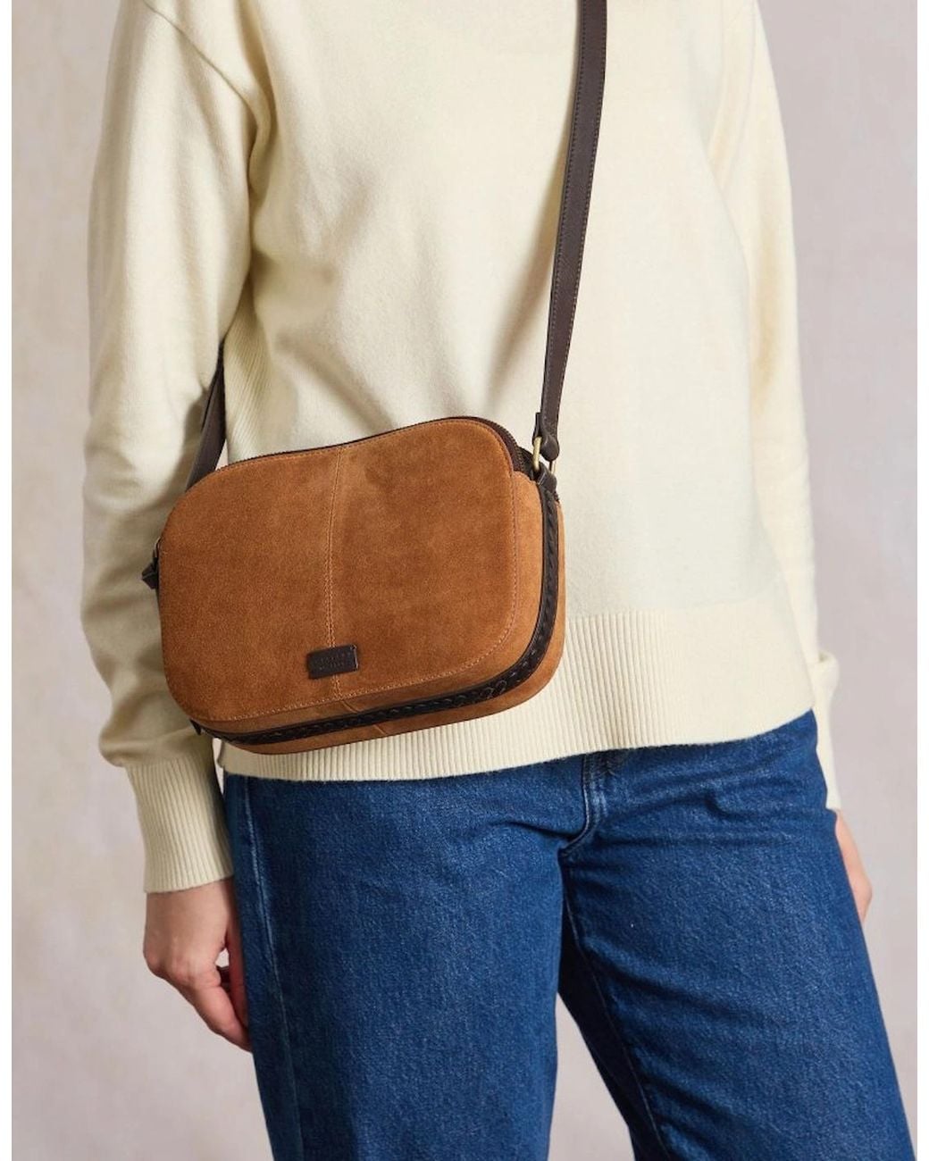 Lakeland Leather Brown Scales Camera Bag
