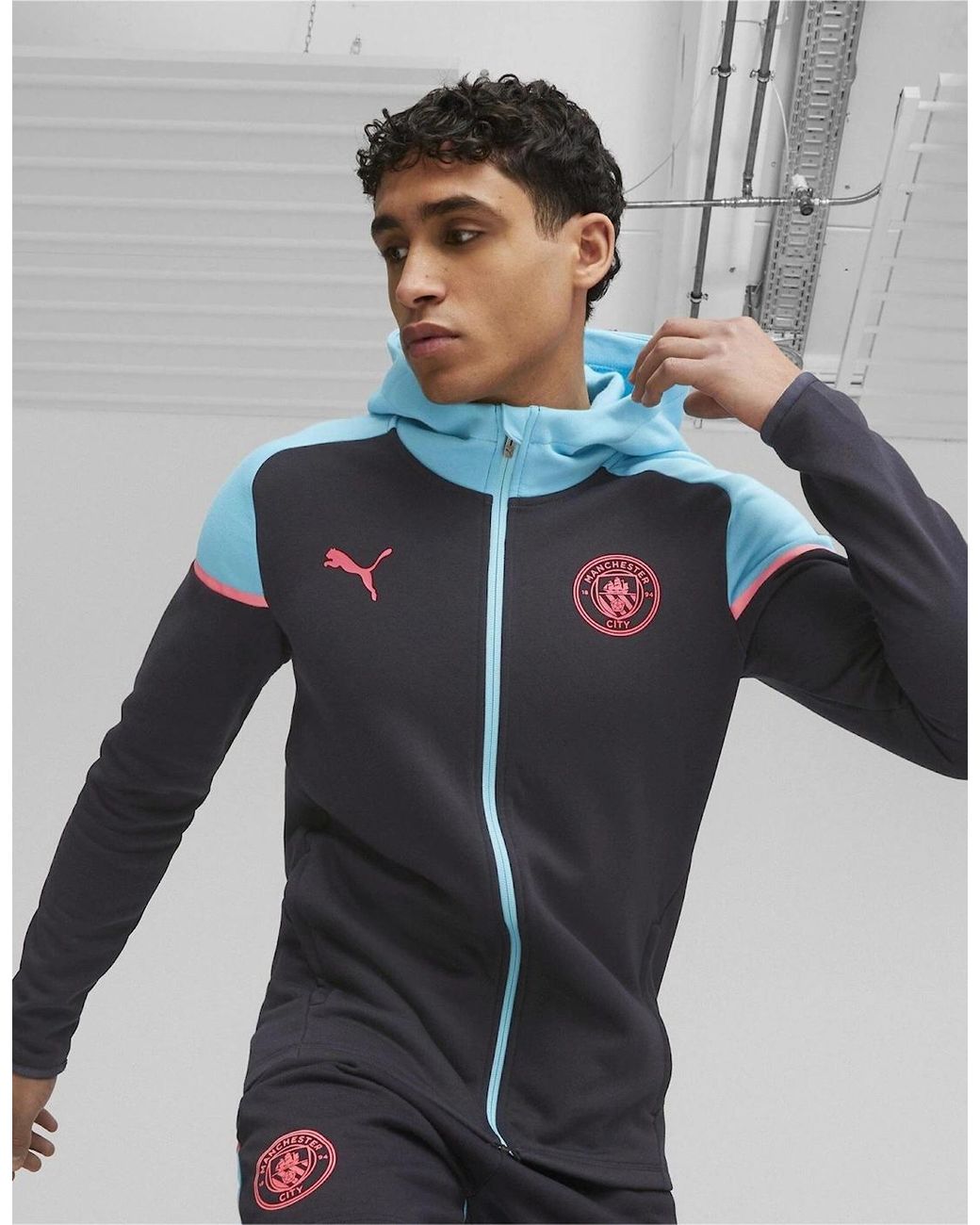 PUMA Blue Casuals Hooded Jkt Hoody for men