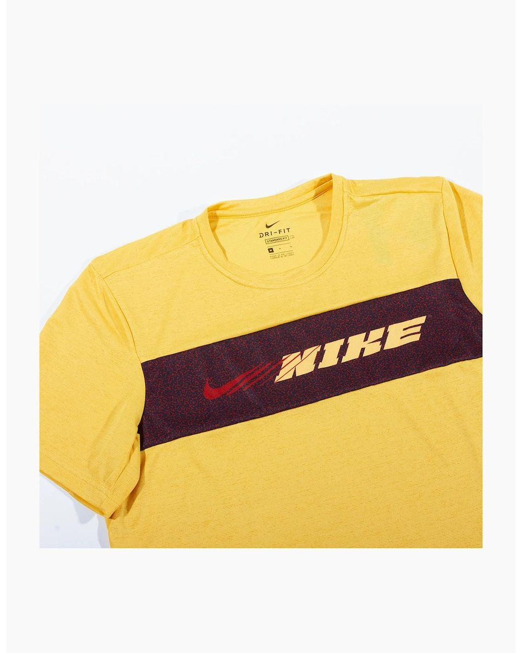 Nike Yellow Dri-Fit Sport Clash Superset Training T-Shirt for men