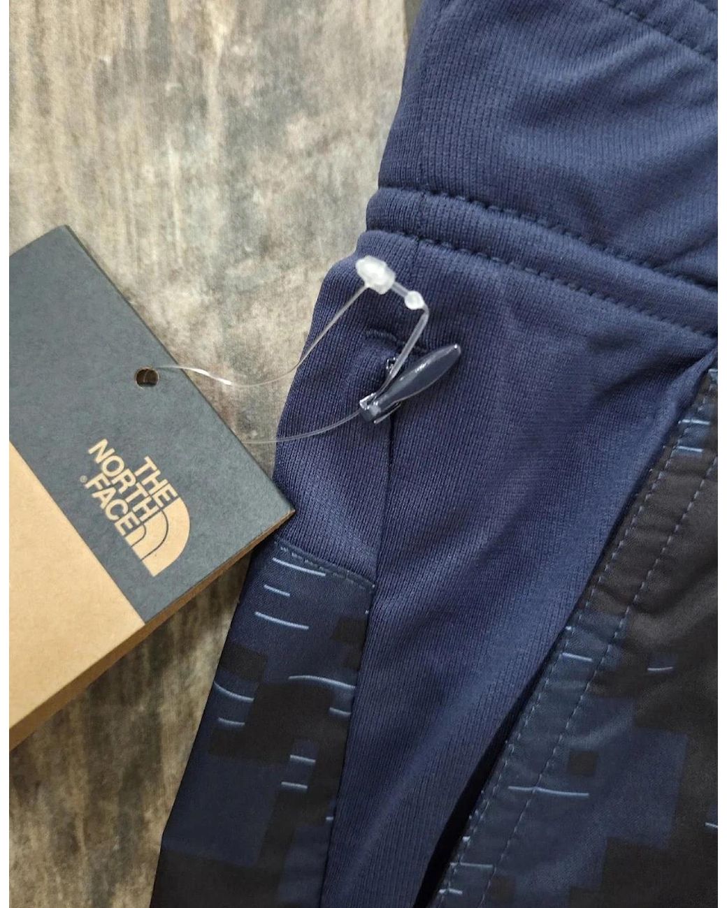 The North Face Blue M 24/7 Short Print Short for men