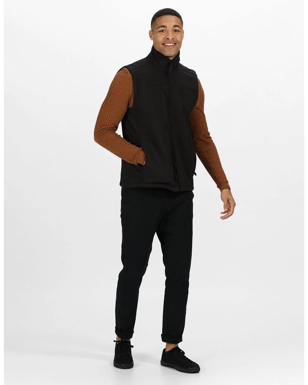 Regatta Black Professional Softshell Body Warmer for men