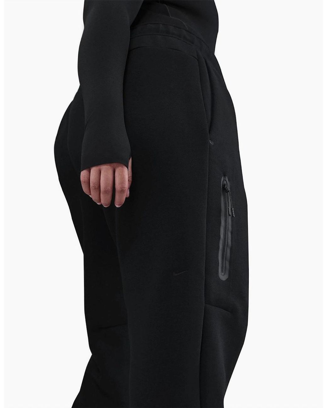 Nike Black Tech Fleece Tapered Solid Patterned Joggers