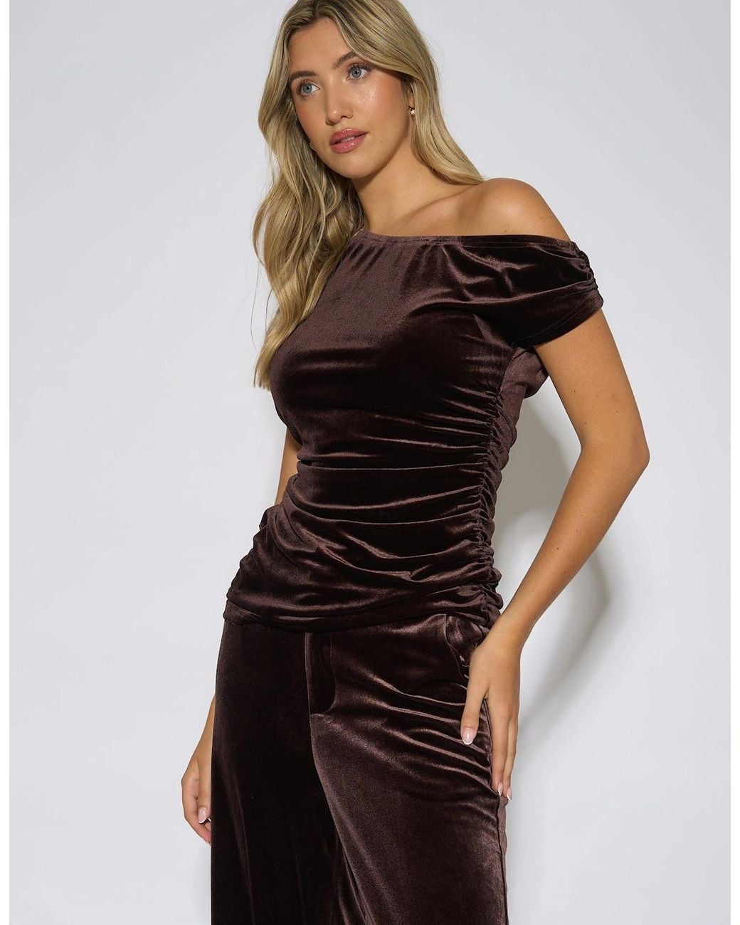 Gini London Black Velour Off Shoulder Top