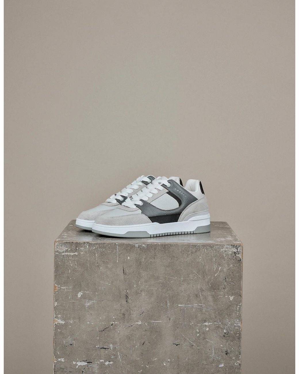 Unseen White Regent Fog for men