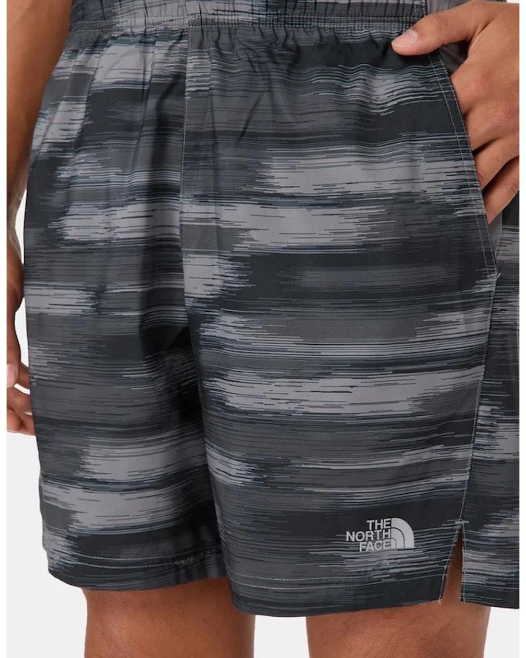 The North Face Black M 24/7 7In Short Print Short for men