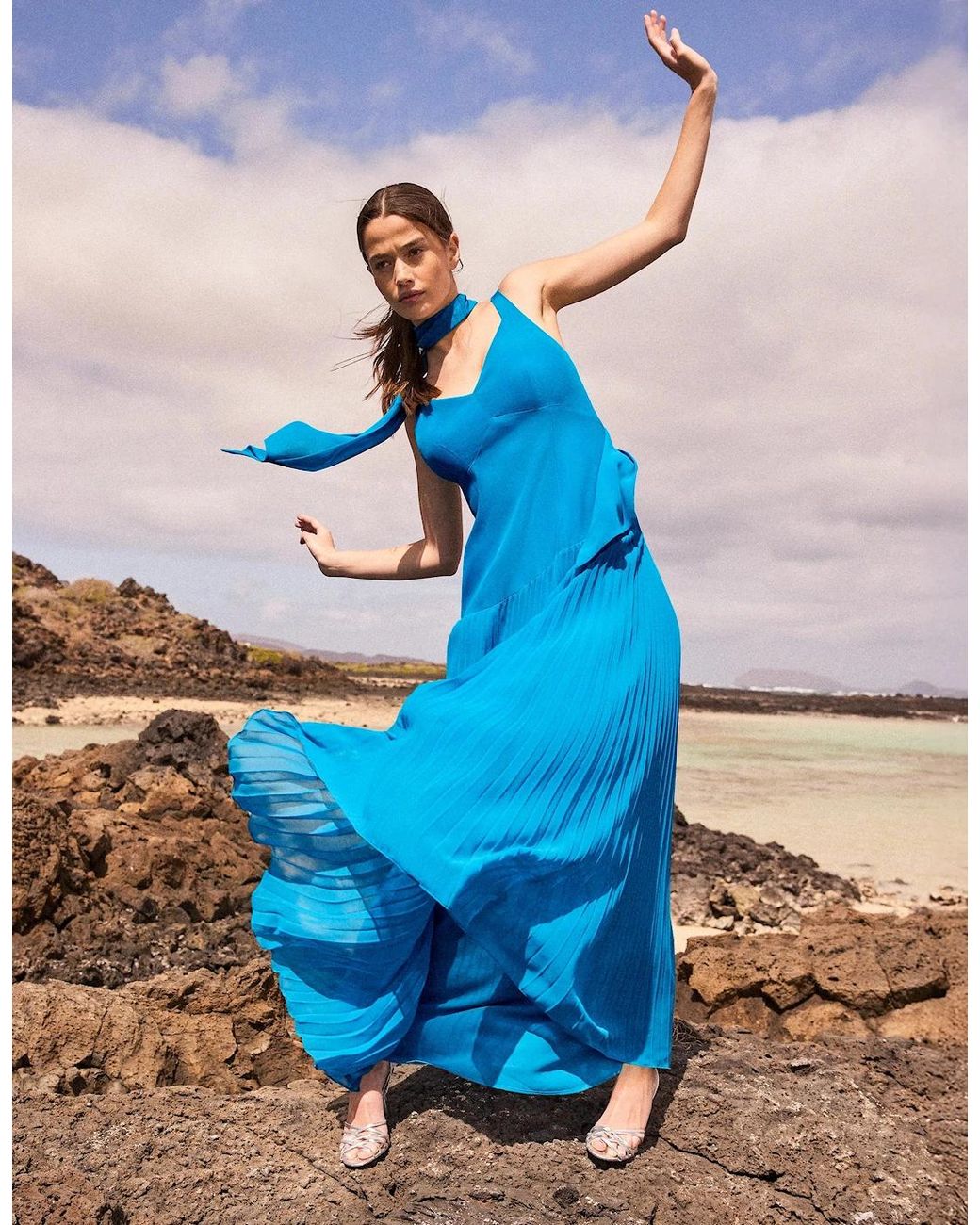 Ro&zo Blue Petite Vivian Pleated Drop-Waist Dress With Scarf