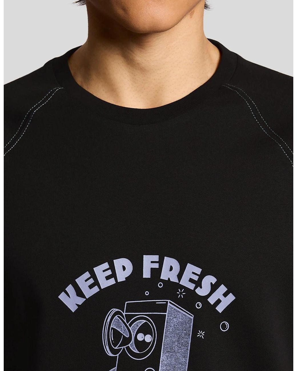 Lyle & Scott Black Chest Graphic T-Shirt for men