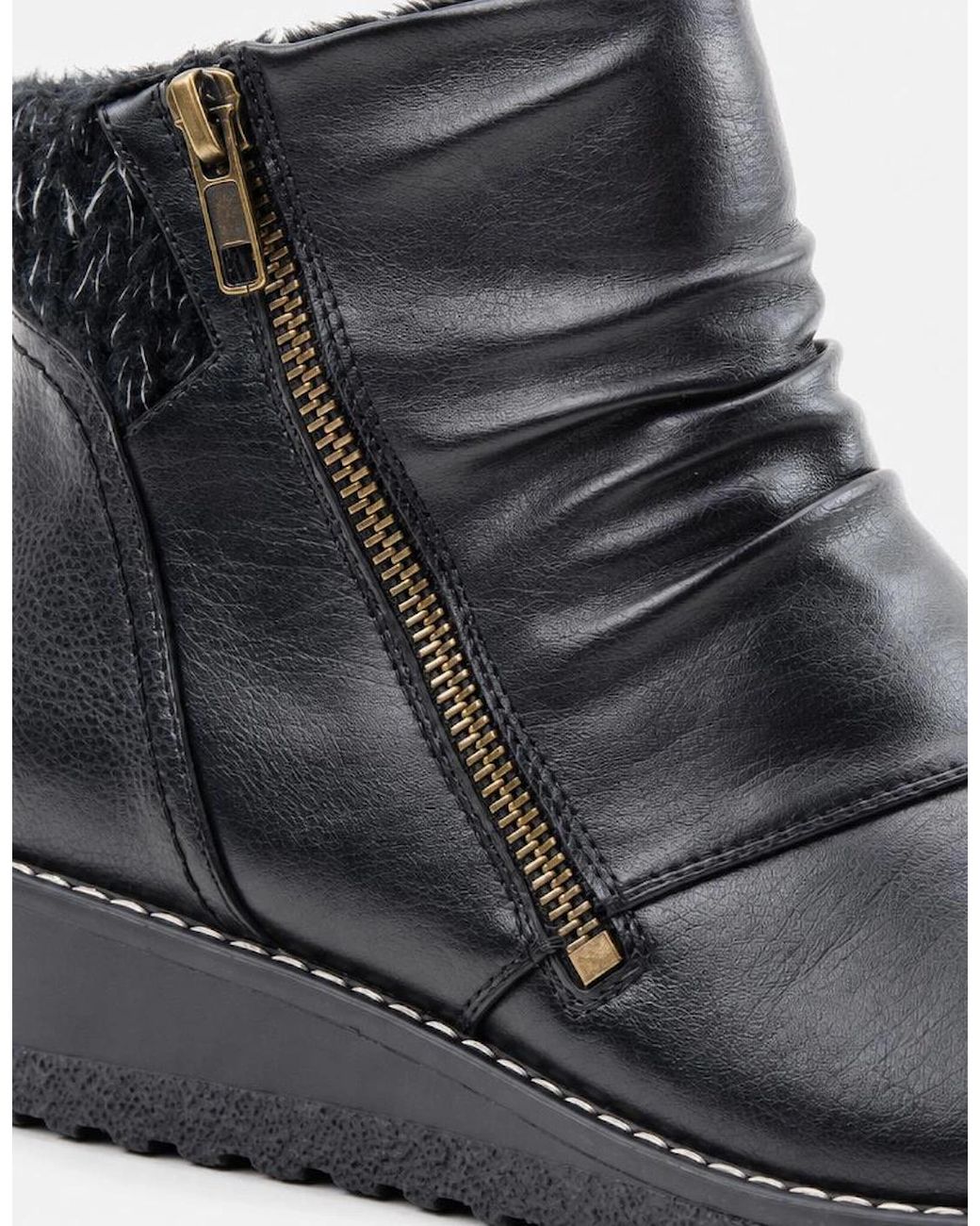 Heavenly Feet Black Perry Ankle Boots