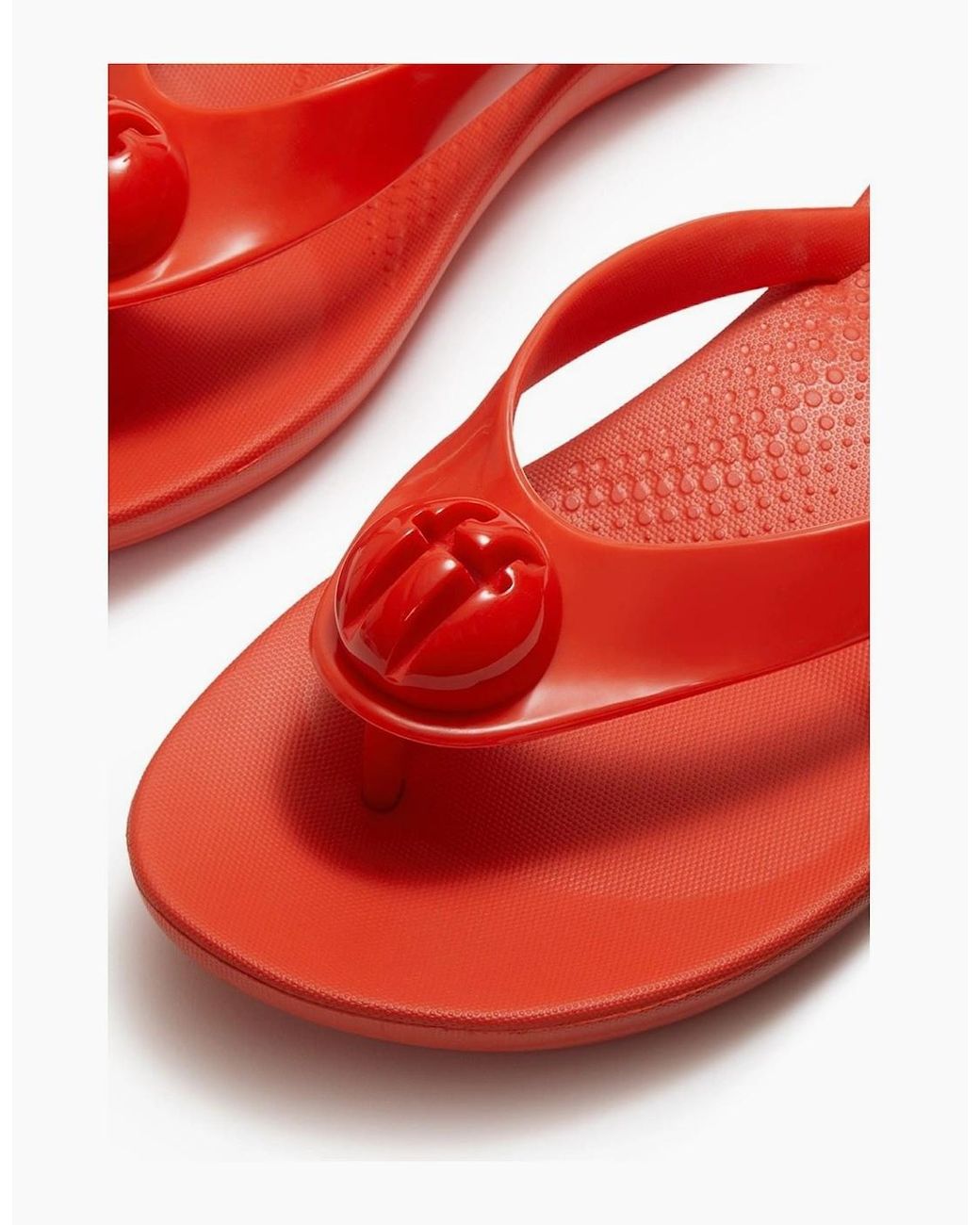 Fitflop Red Iqushion Glossy-Button Polyurethane Cherry Tomato Flip Flops