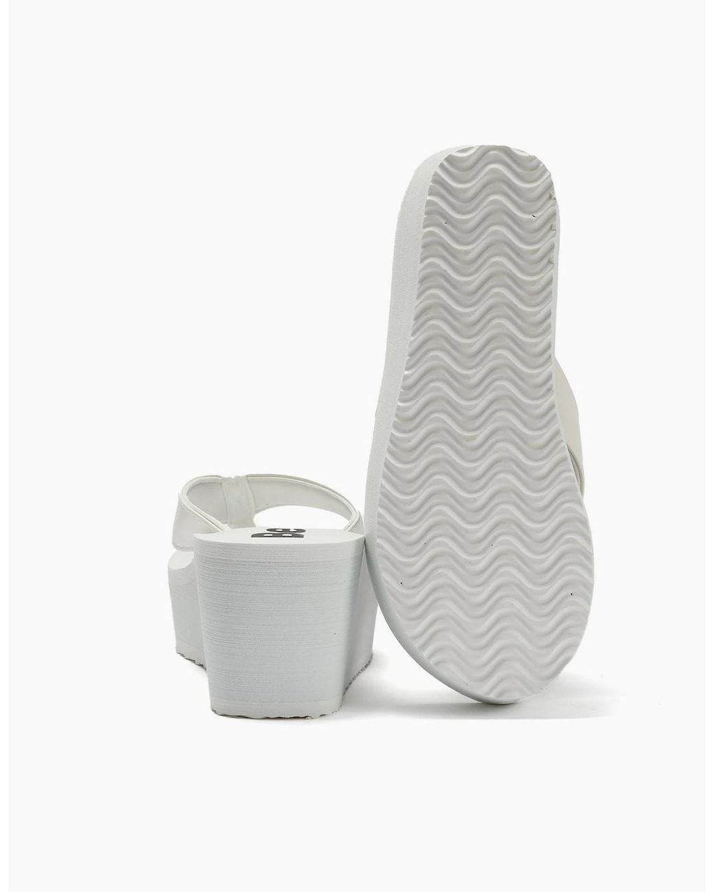 Bench White Vacay Flip Flops