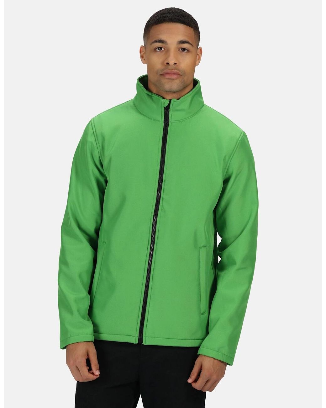 Regatta Green Standout Ablaze Printable Soft Shell Jacket for men