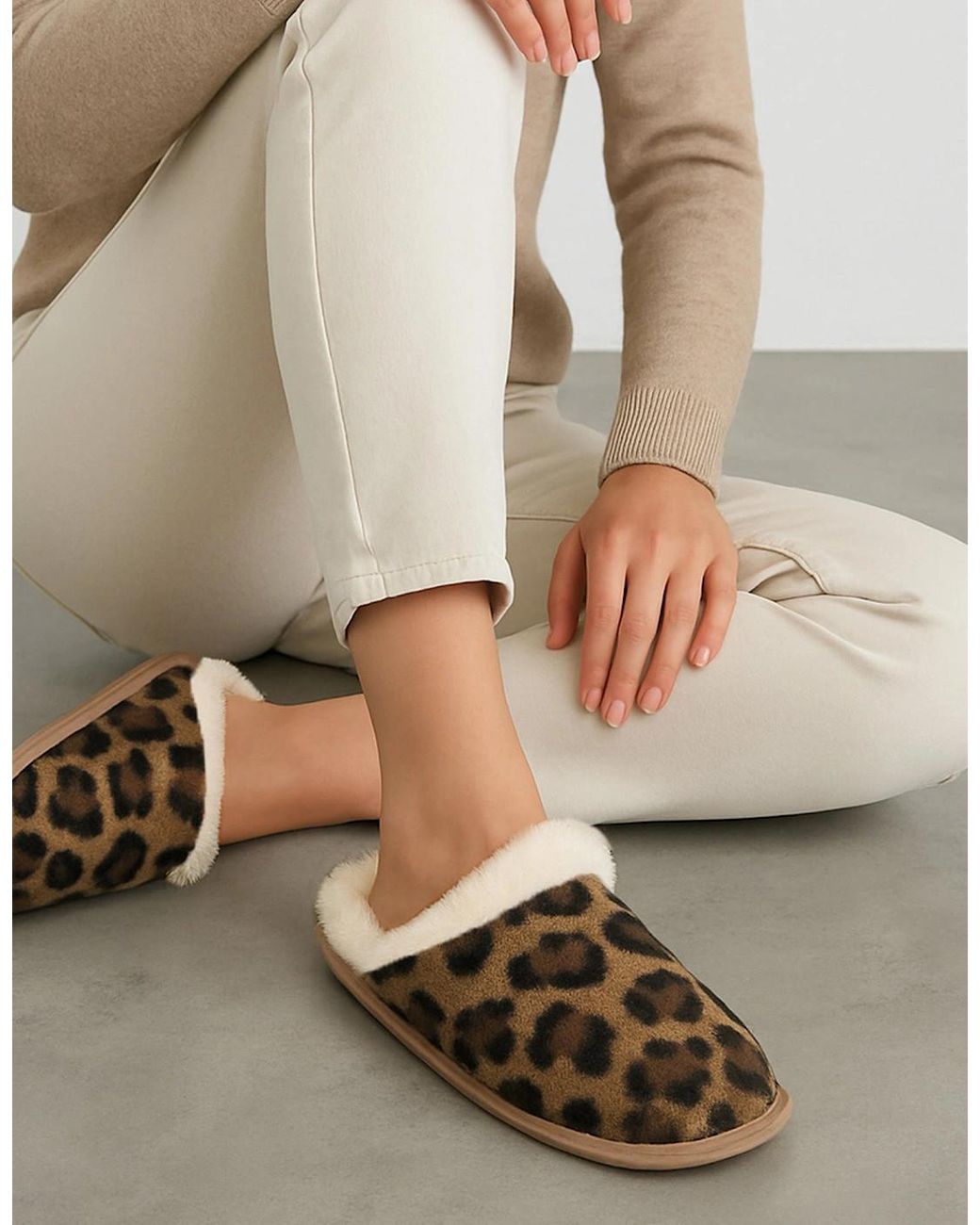 Totes Brown Isotoner Animal Fur Mule Slippers Animal Print