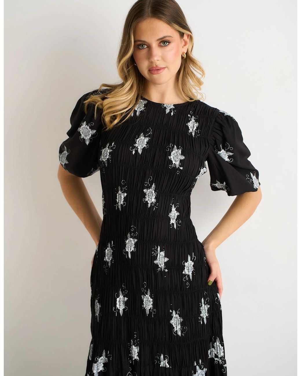 Gini London Black 3/4 Sleeves Paisley Ruched Midi Dress