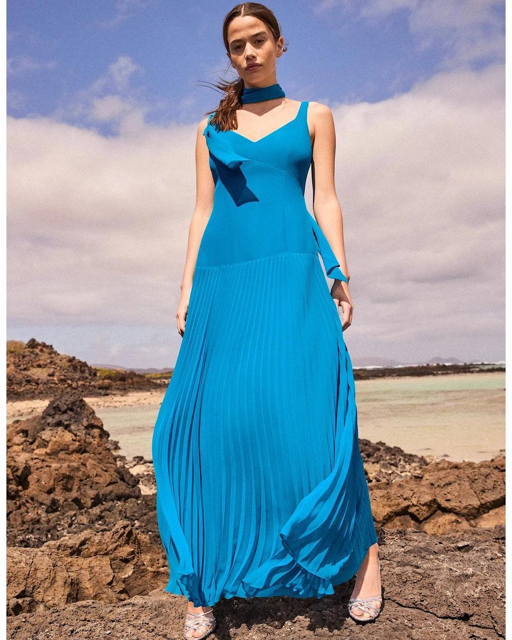 Ro&zo Blue Petite Vivian Pleated Drop-Waist Dress With Scarf