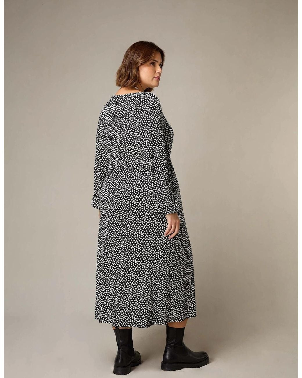 Live Unlimited London Gray Mono Ditsy Print Jersey Gathered Waist Midi Dress
