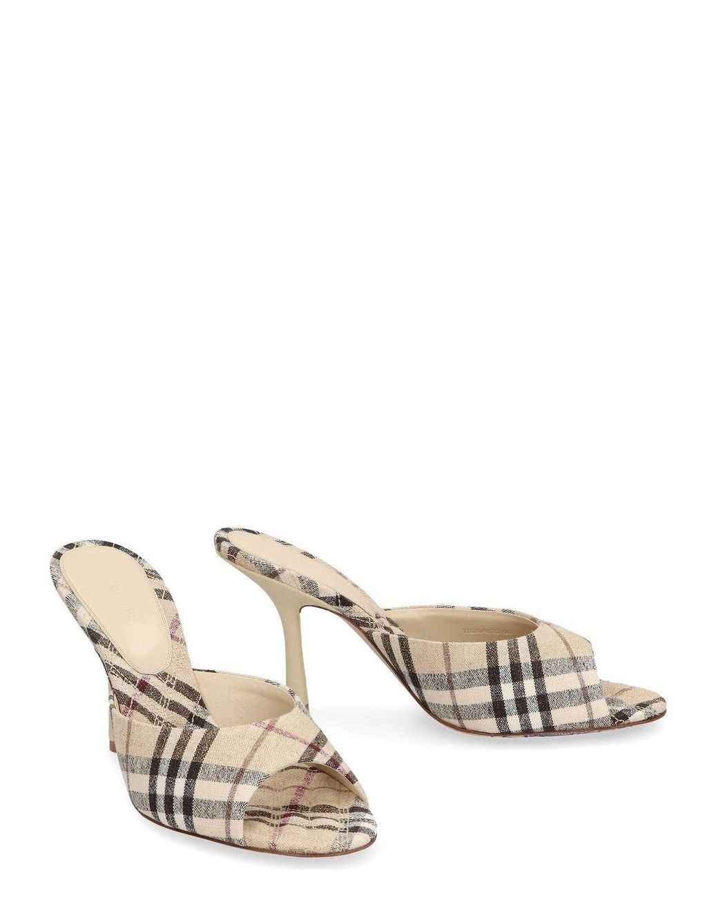 サンダル・ミュール Burberry Embroidered Fabric Mews Mules Burberry Embroidered Fabric Mews Mules in Metallic | Lyst