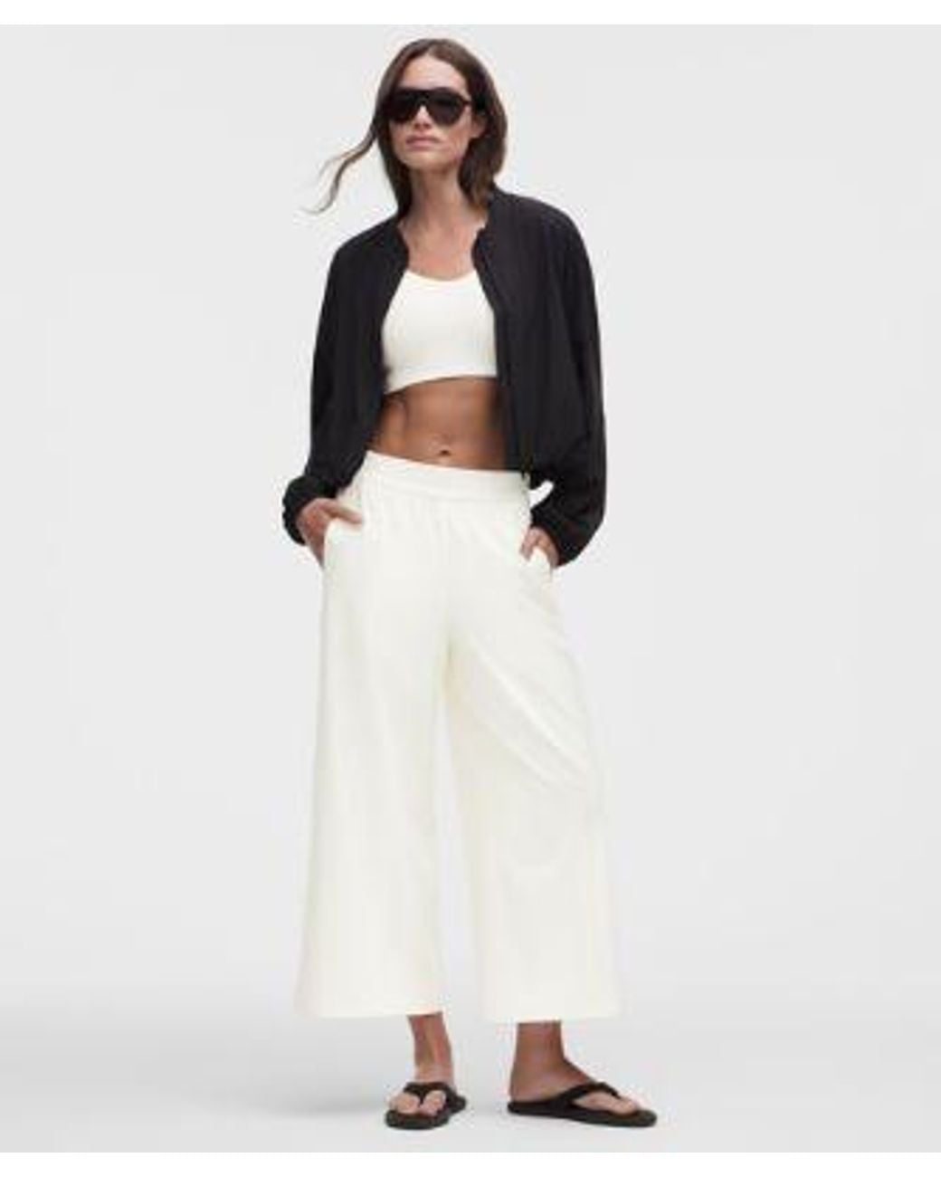 lululemon athletica White – Breezily Mid-Rise Cropped Pants – – Size Medium