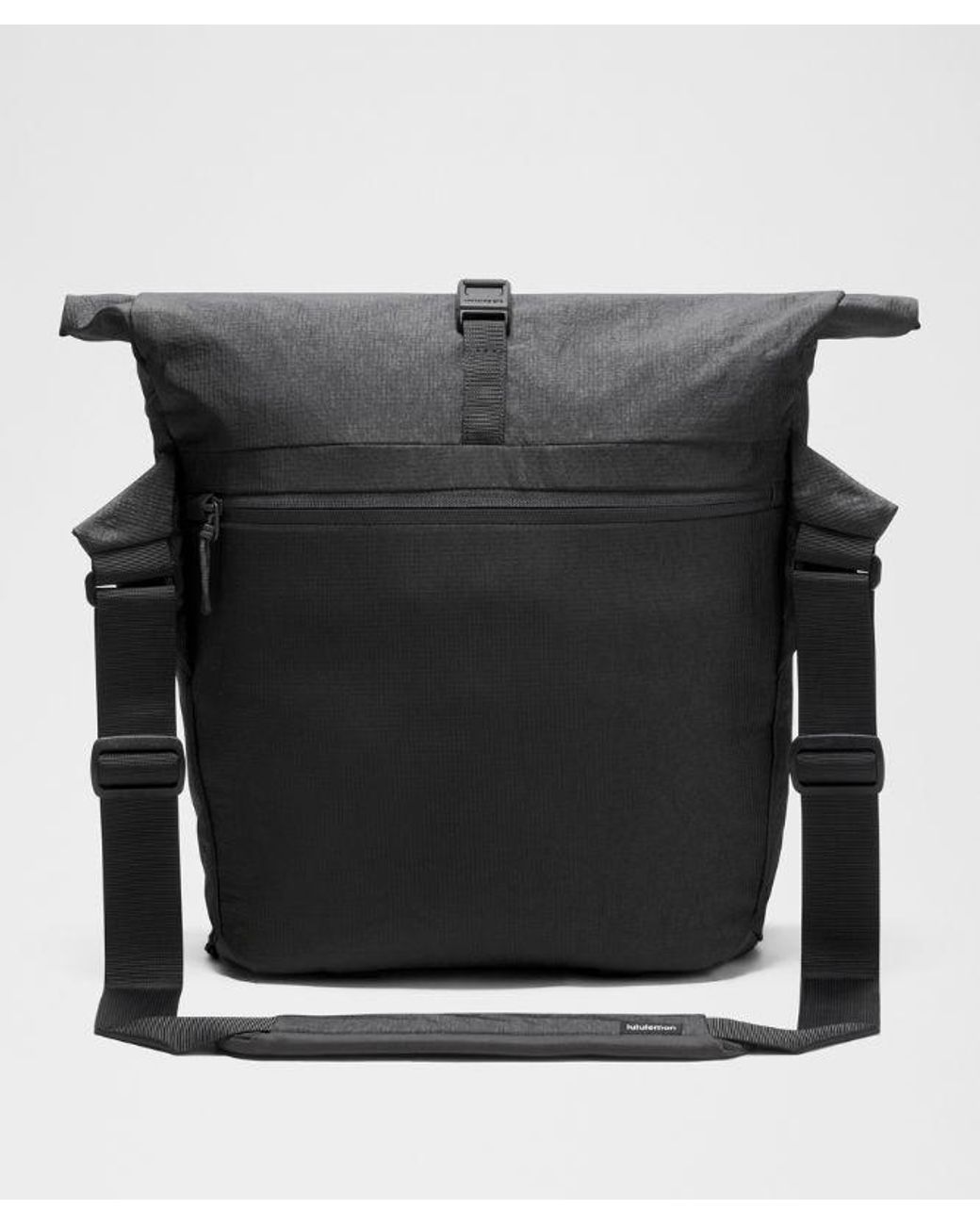 lululemon athletica Black – Roll-Top Crossbody Bag 10L Metallic –