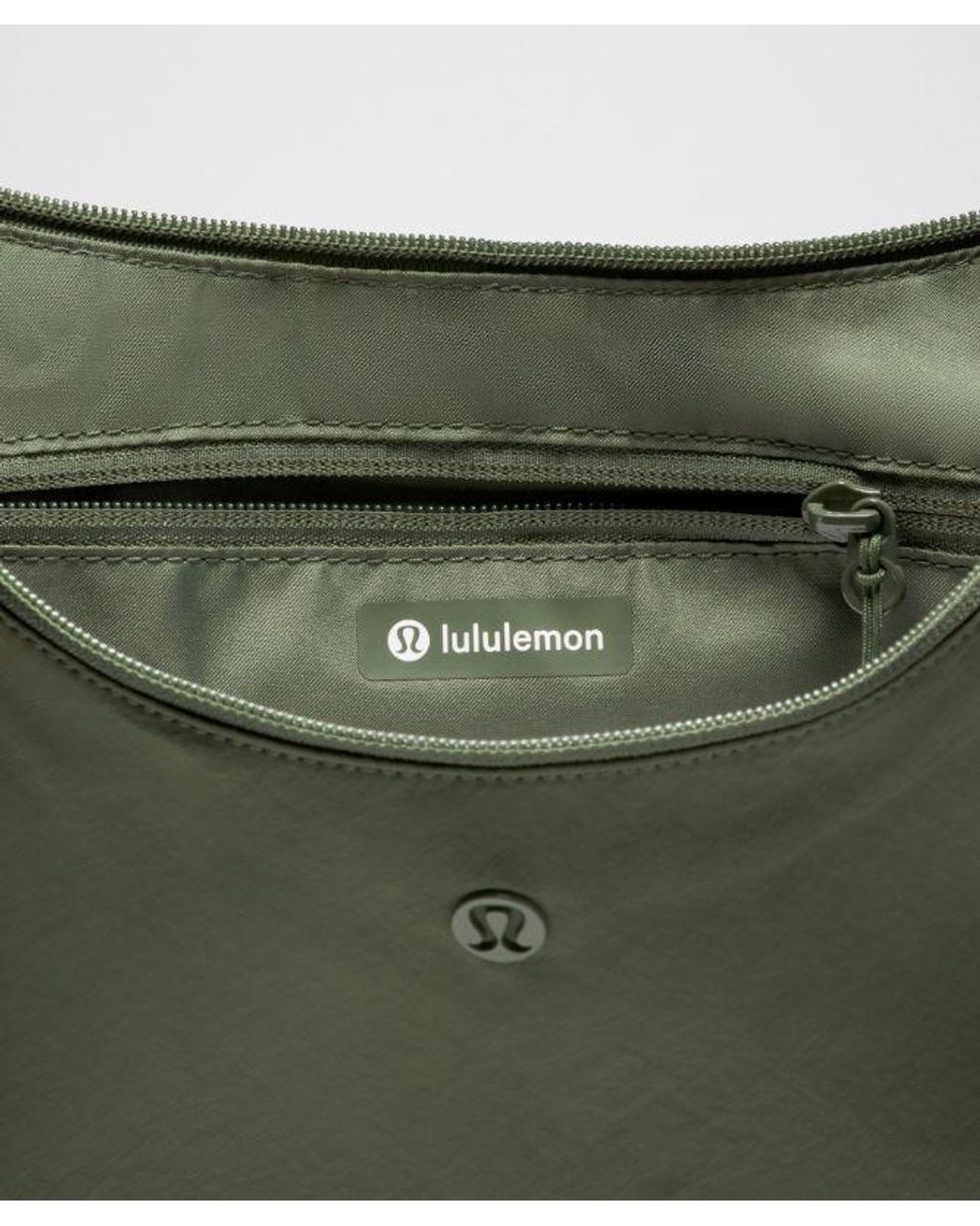 lululemon athletica Gray – Slouchy Sling Bag 6L –