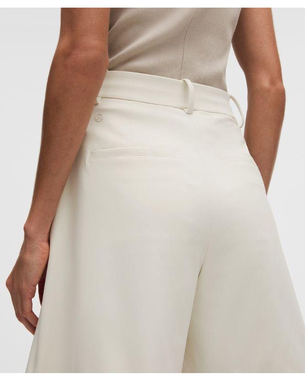 lululemon athletica Natural Daydrift Pleated High-Rise Short 7"