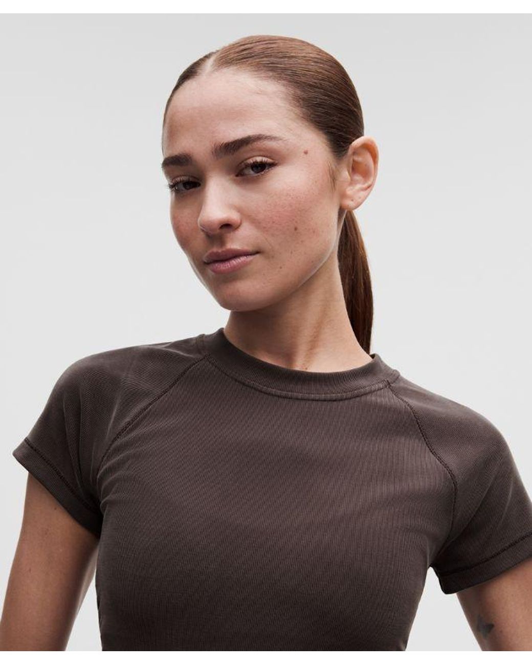 lululemon athletica Brown – Micro-Rib Drapey Softstreme Baby Tee – – Size Medium