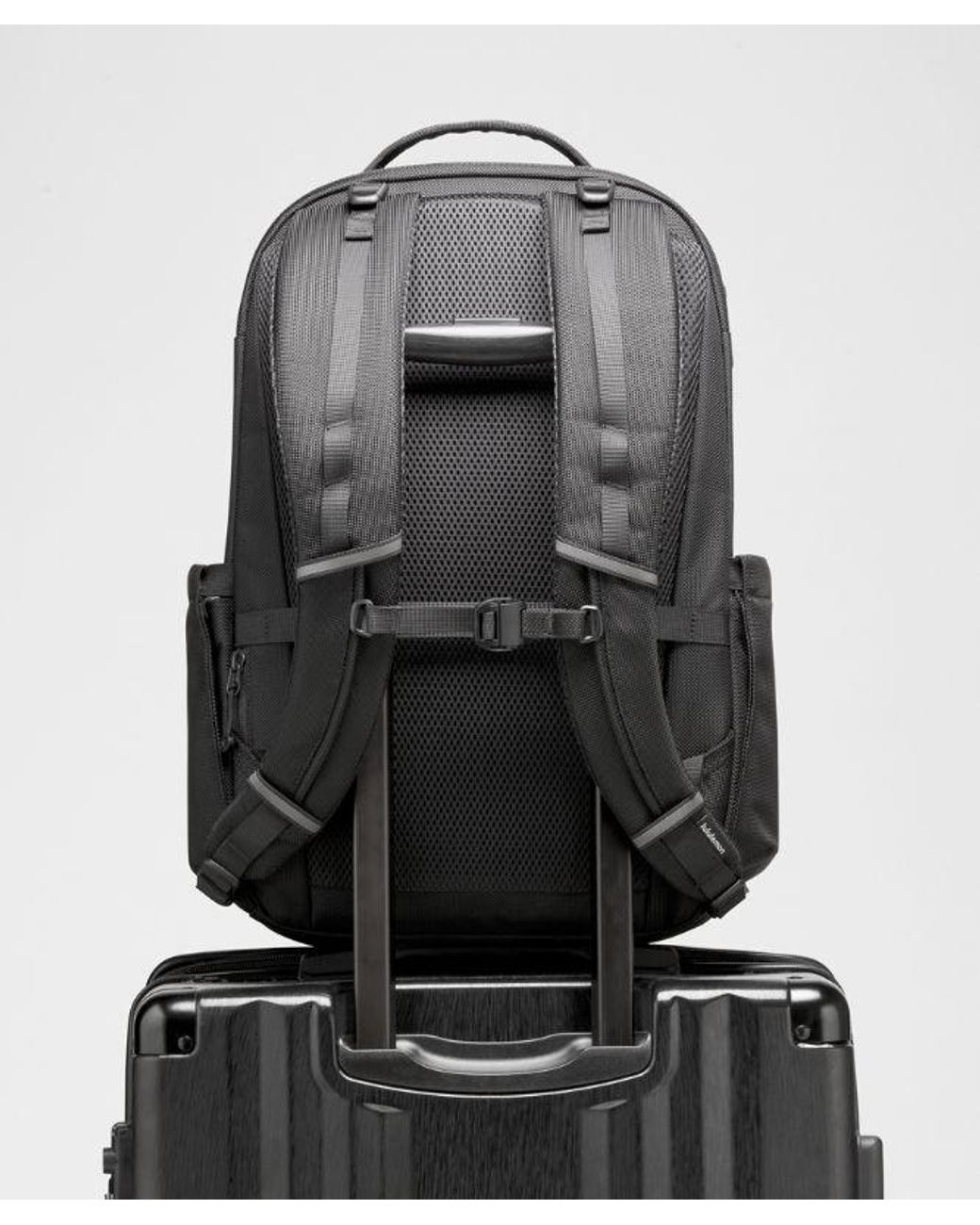 lululemon athletica Black – Cruiser Backpack 26L –