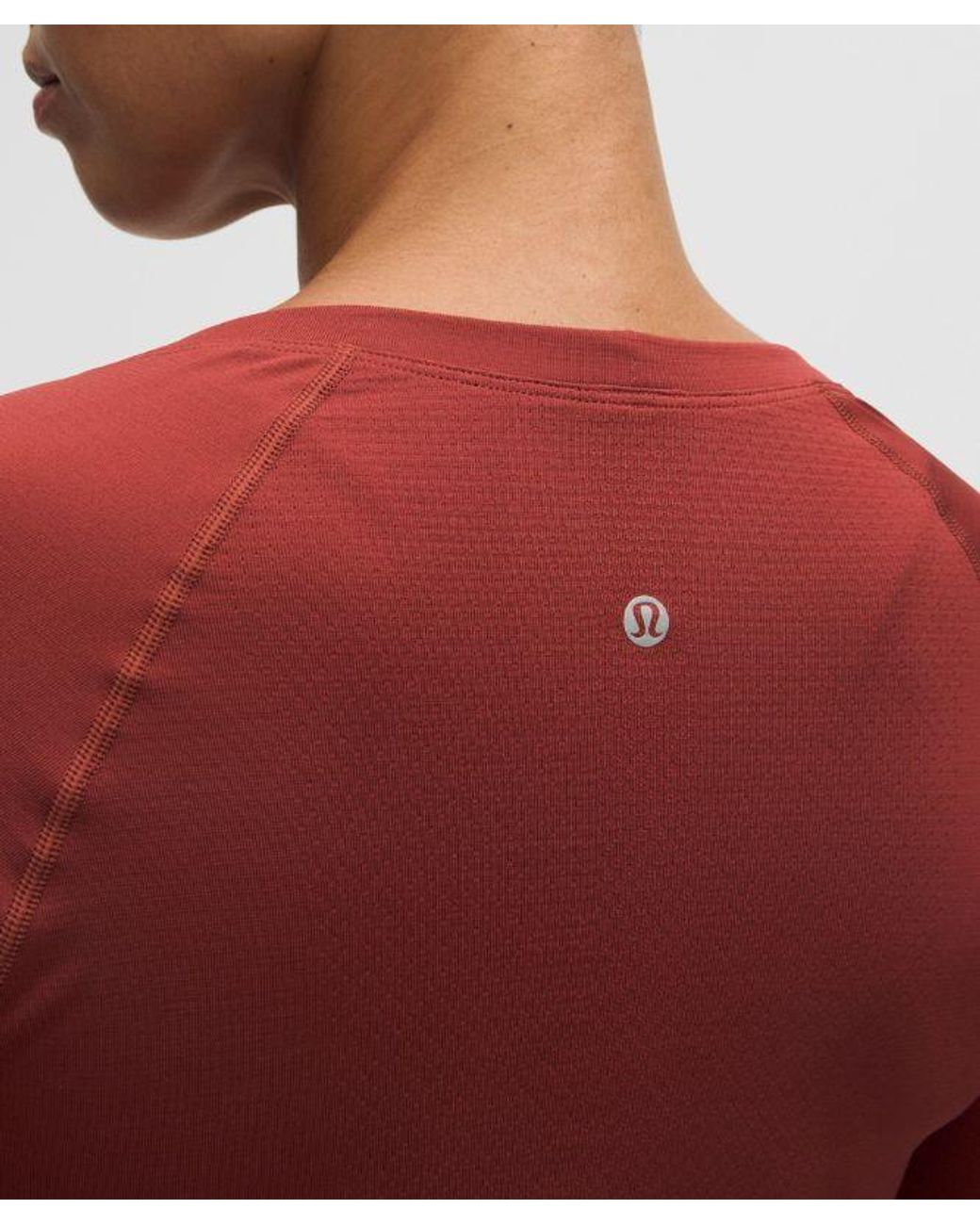lululemon athletica Red – Swiftly Tech Long-Sleeve Shirt 2.4 Waist Length – /Burgundy – Size 4