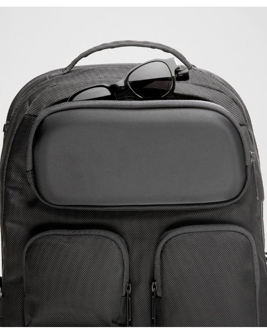 lululemon athletica Black – Cruiser Backpack 26L –