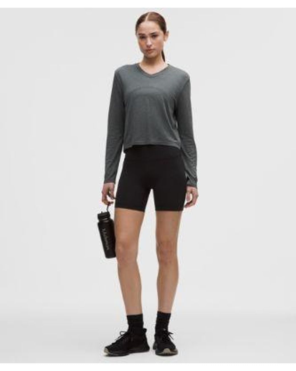 lululemon athletica Gray – Wunder Train No Line High-Rise Shorts – 6" – – Size 4