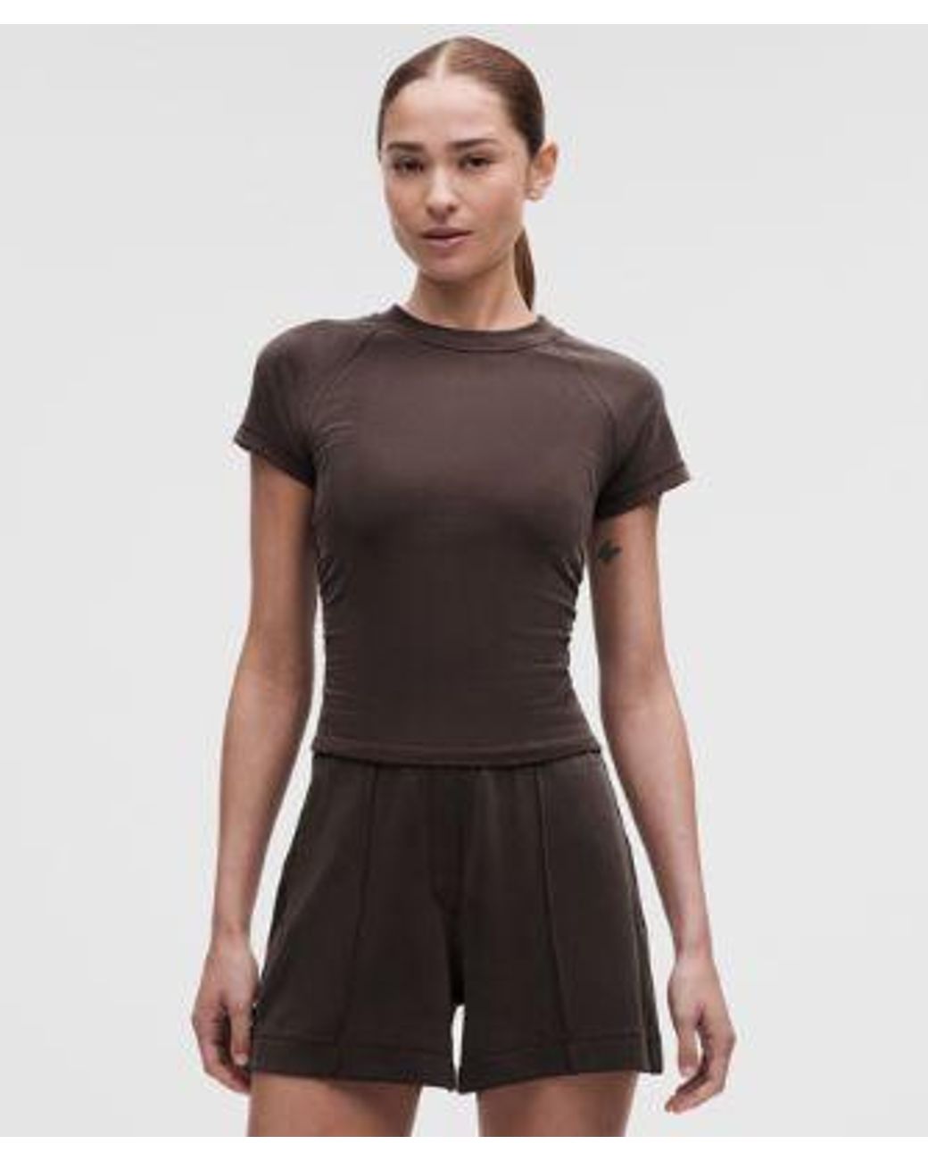 lululemon athletica Brown – Micro-Rib Drapey Softstreme Baby Tee – – Size Medium