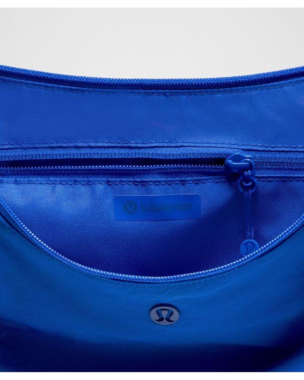 lululemon athletica Blue – Slouchy Sling Bag 6L –